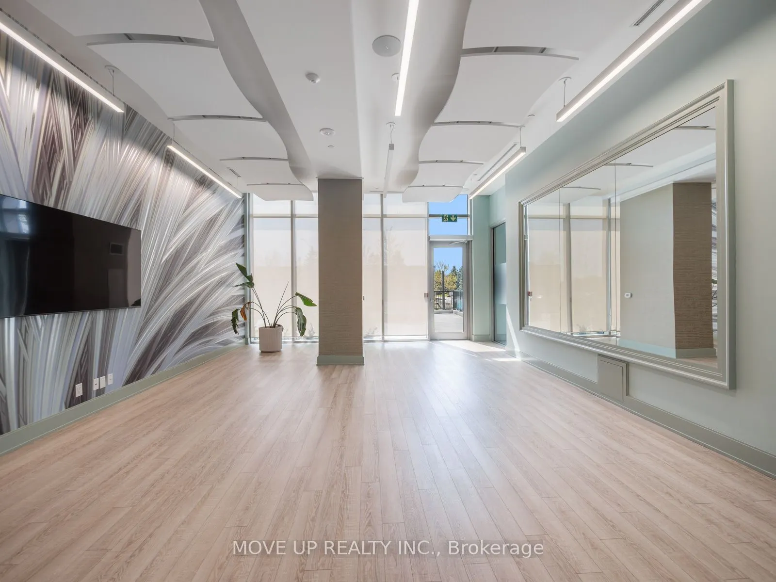 10 Gatineau Drive, #1103