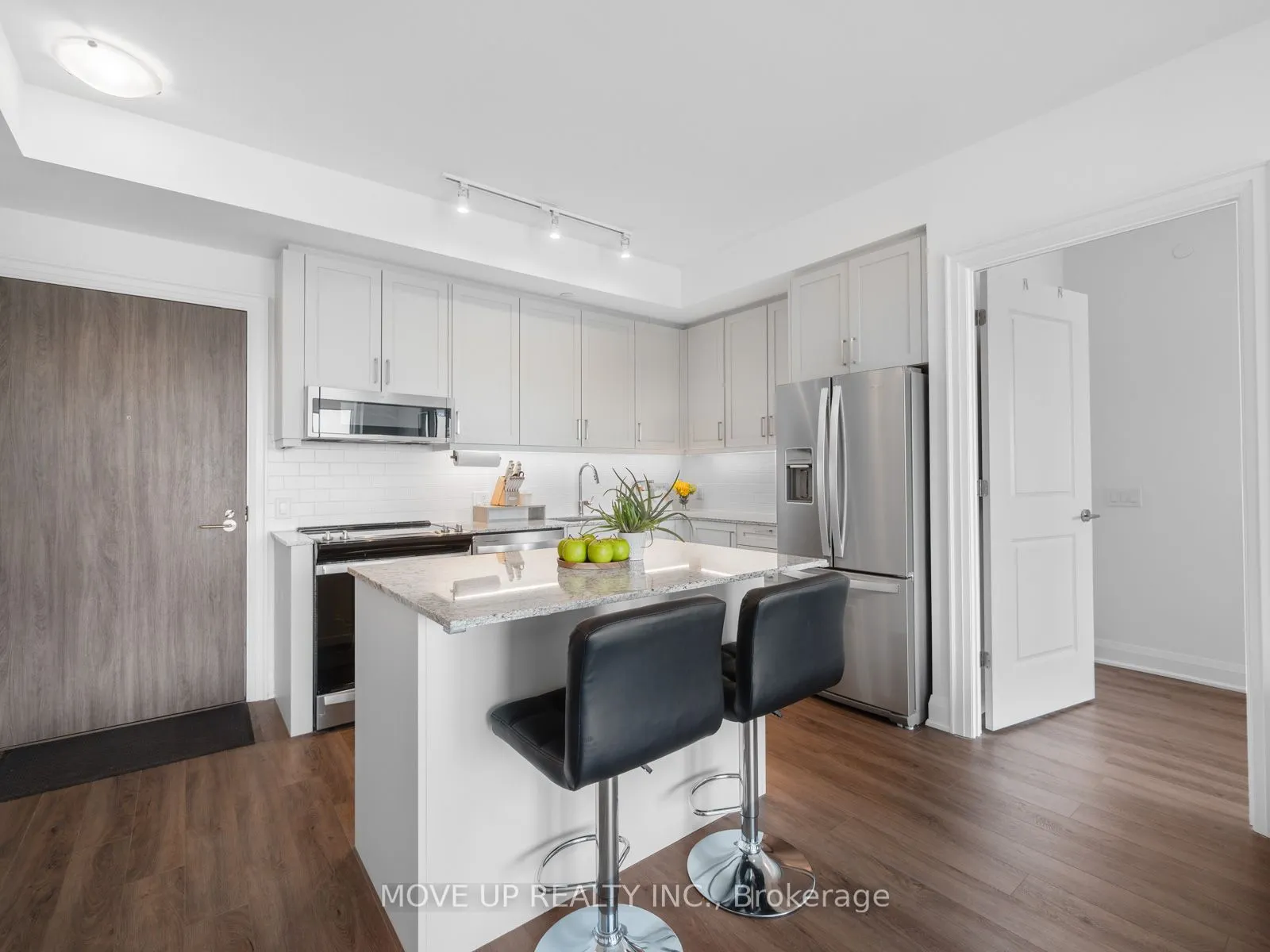 10 Gatineau Drive, #1103