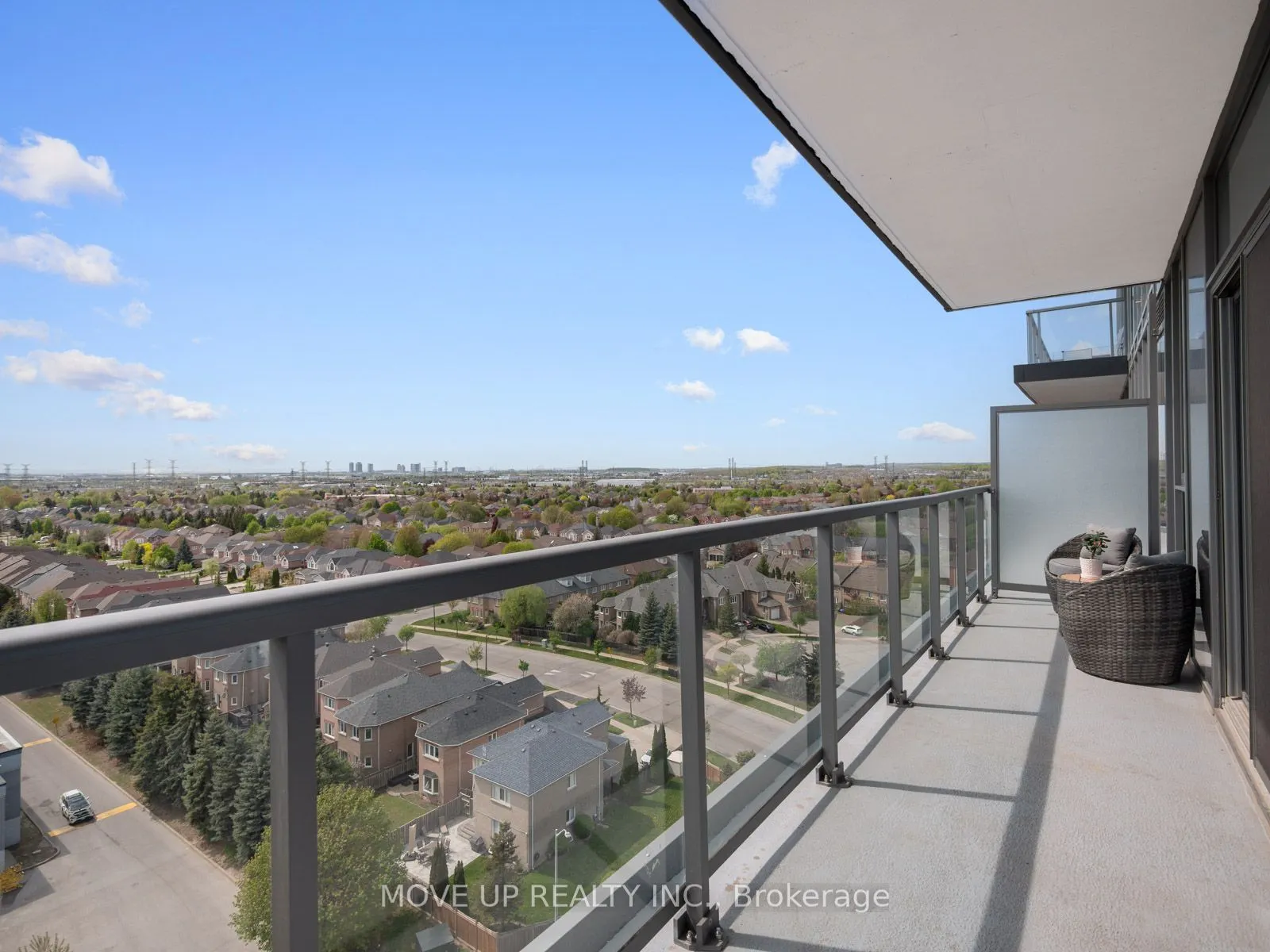 10 Gatineau Drive, #1103