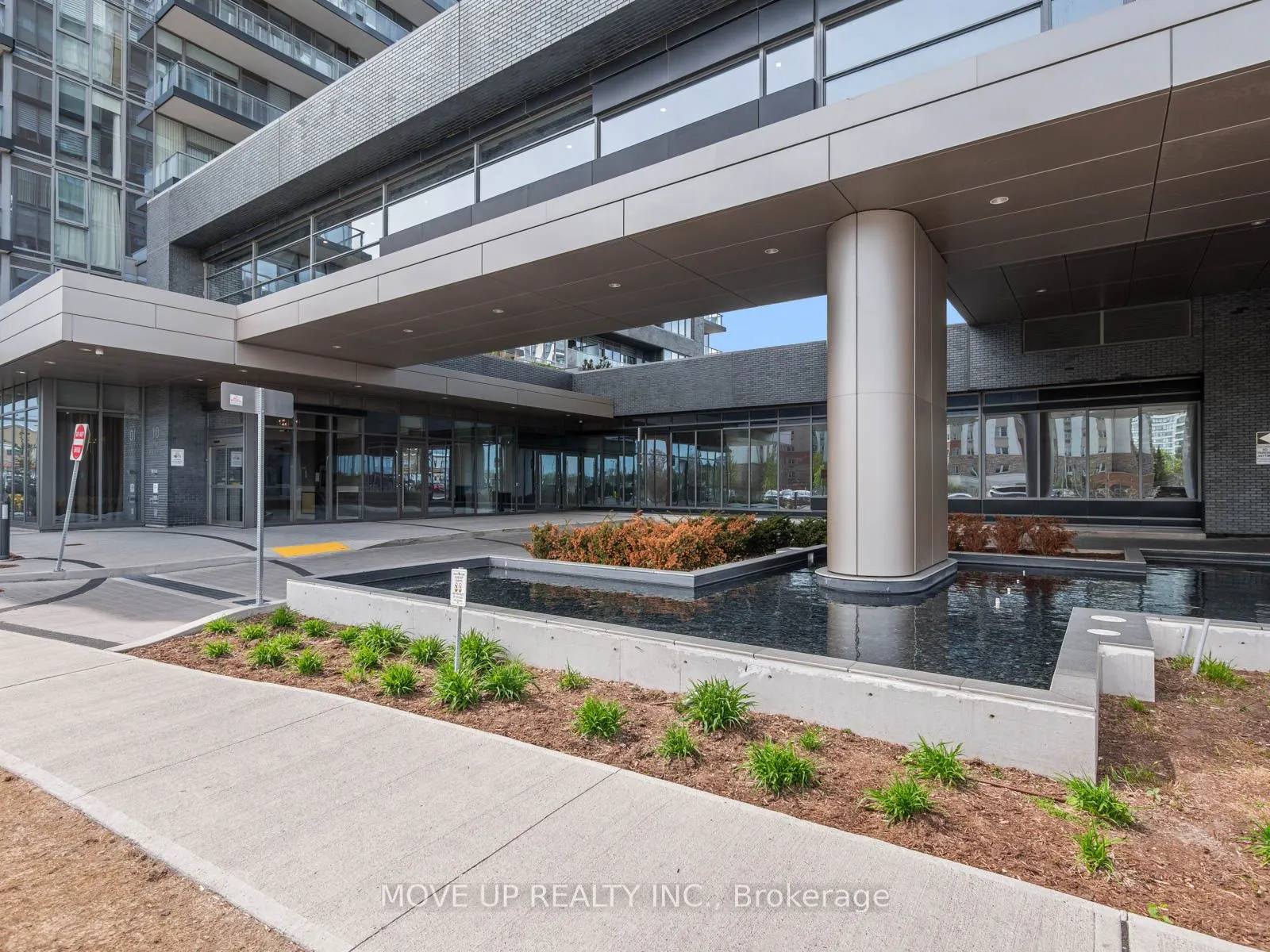 10 Gatineau Drive, #1103