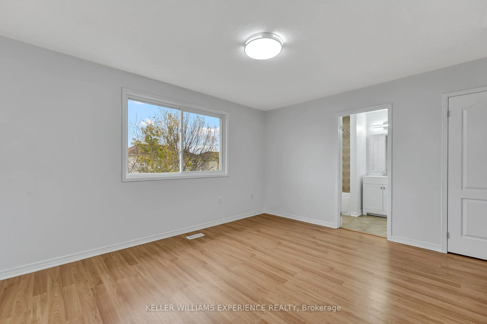 27 Admiral Crescent