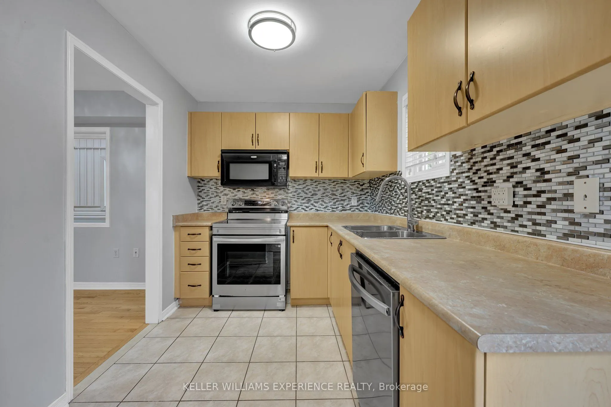 27 Admiral Crescent