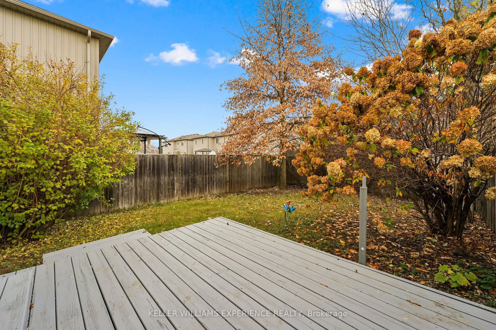 27 Admiral Crescent