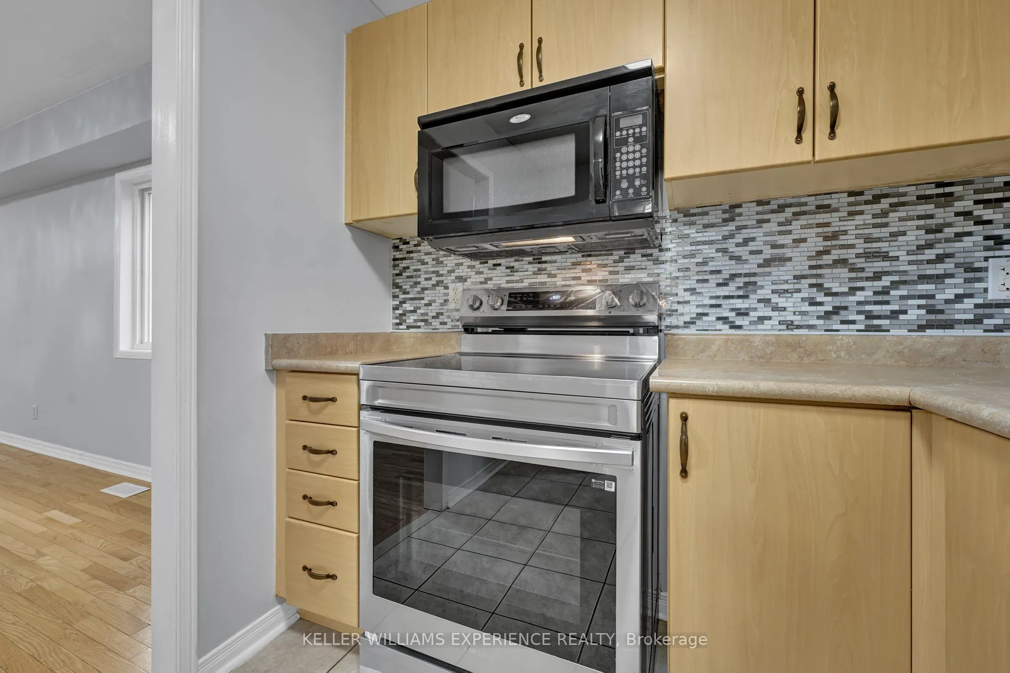 27 Admiral Crescent