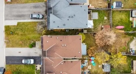 27 Admiral Crescent