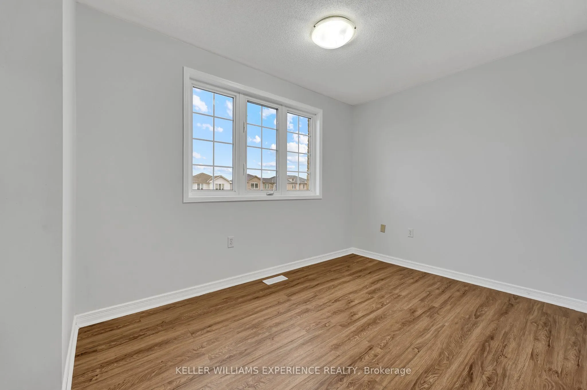 27 Admiral Crescent