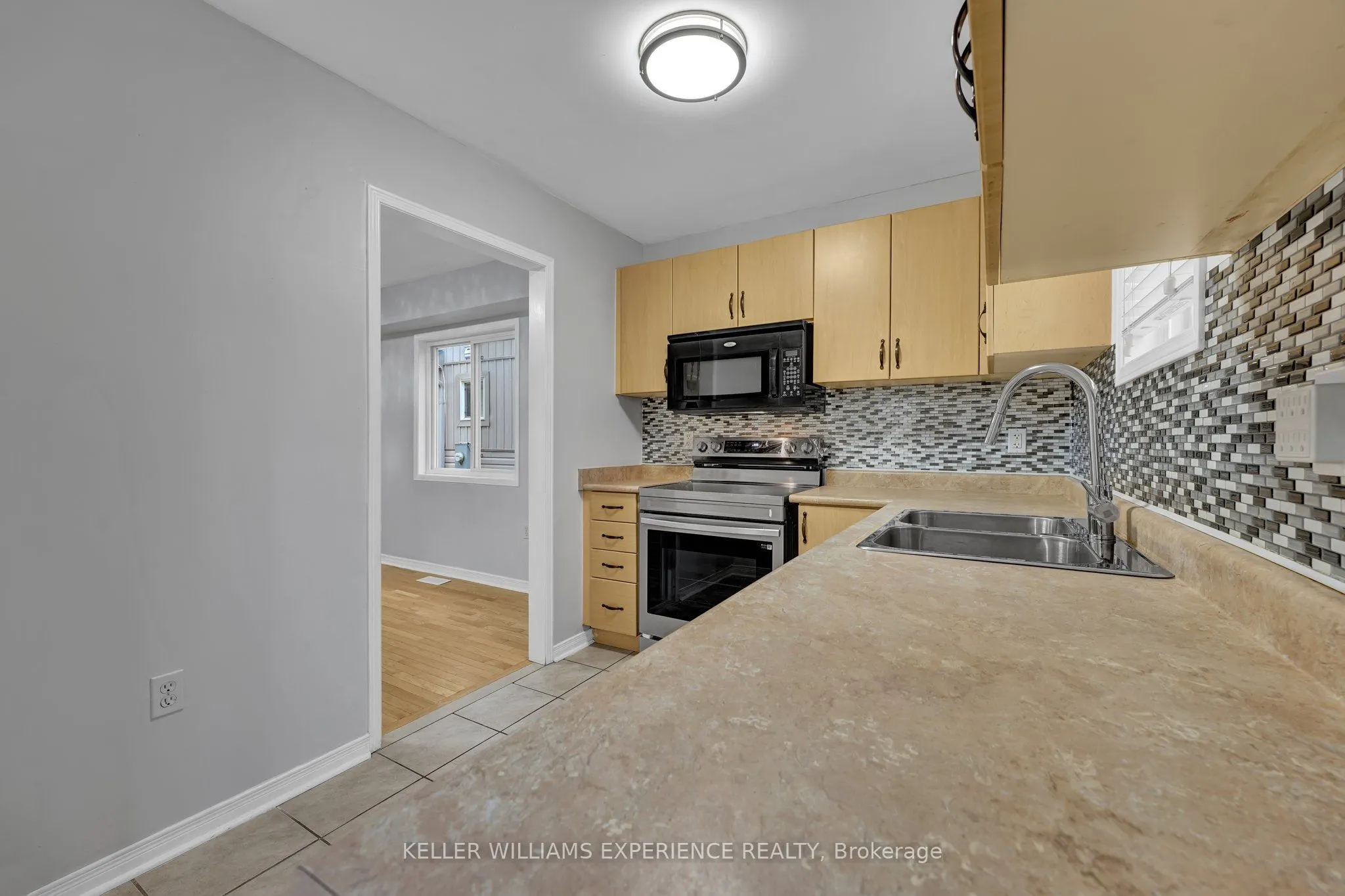 27 Admiral Crescent