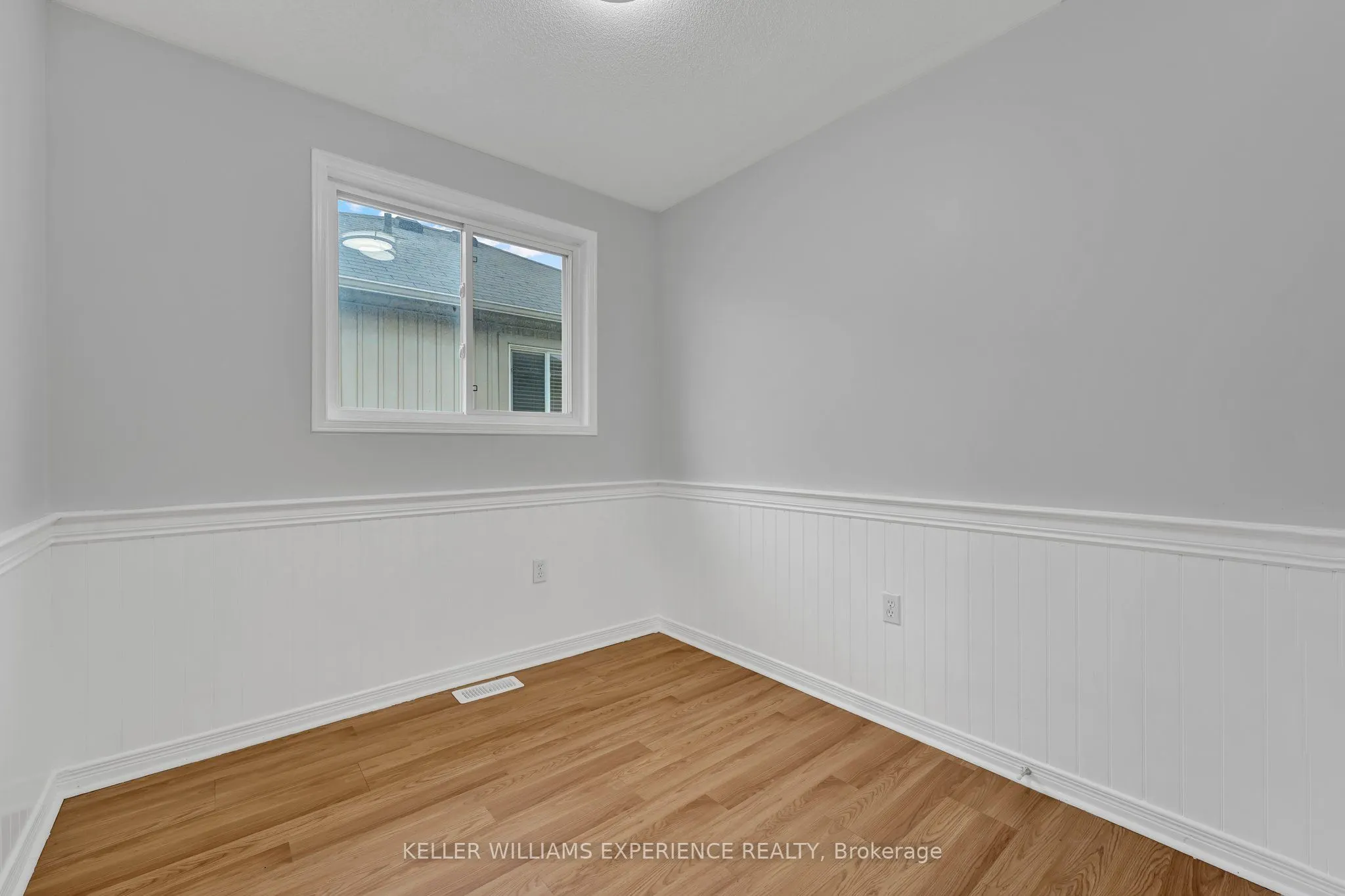 27 Admiral Crescent