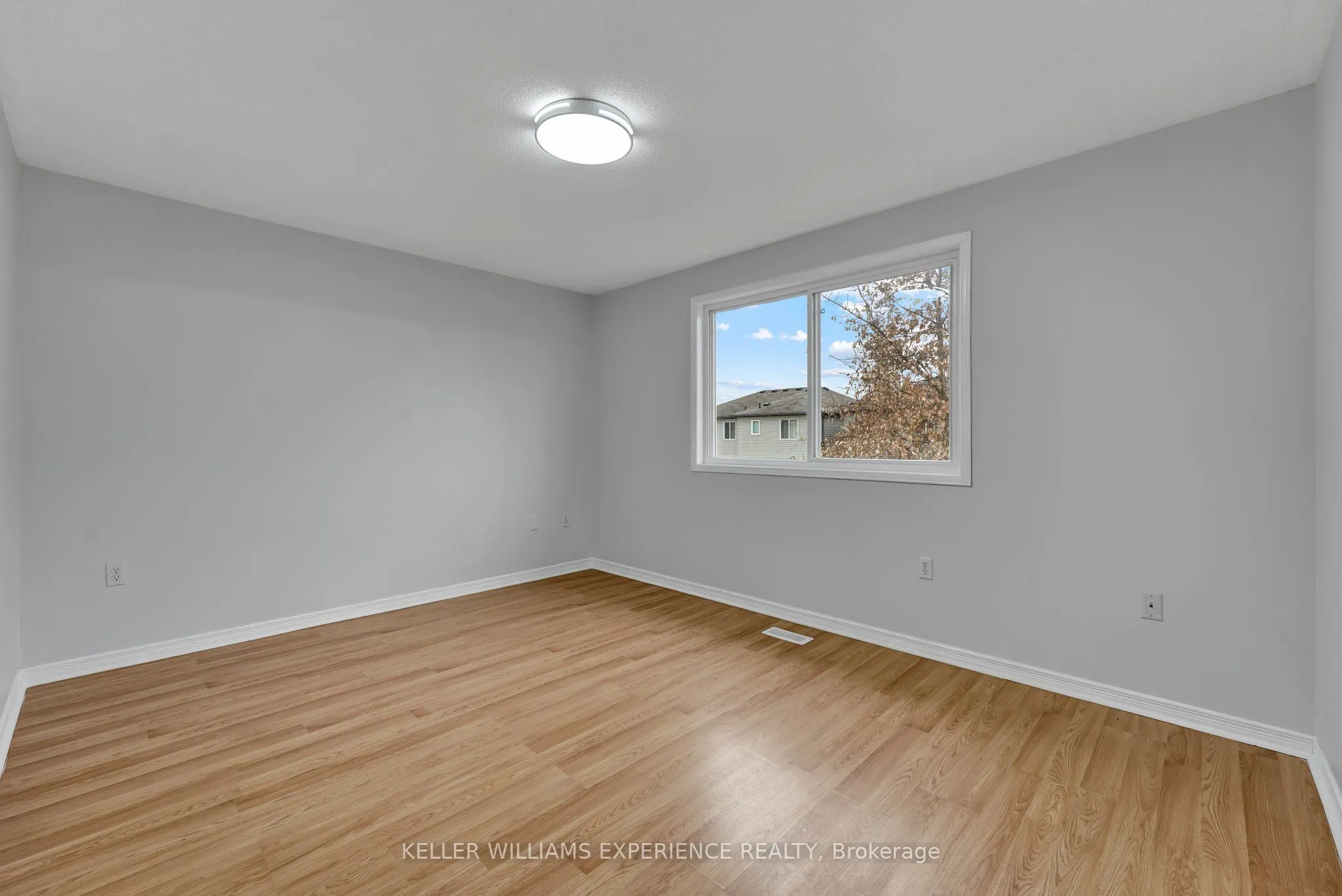 27 Admiral Crescent