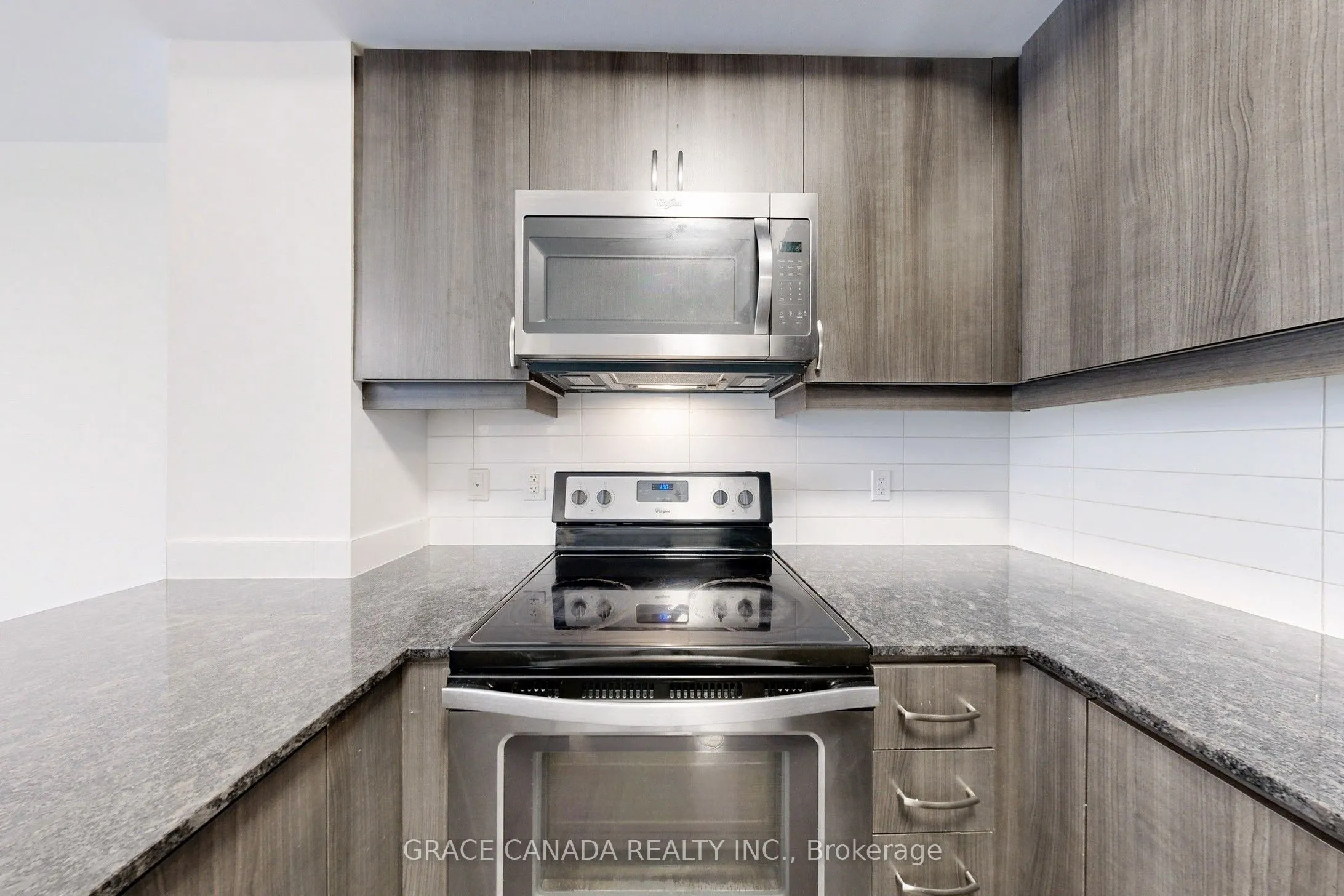 9205 Yonge Street, #409
