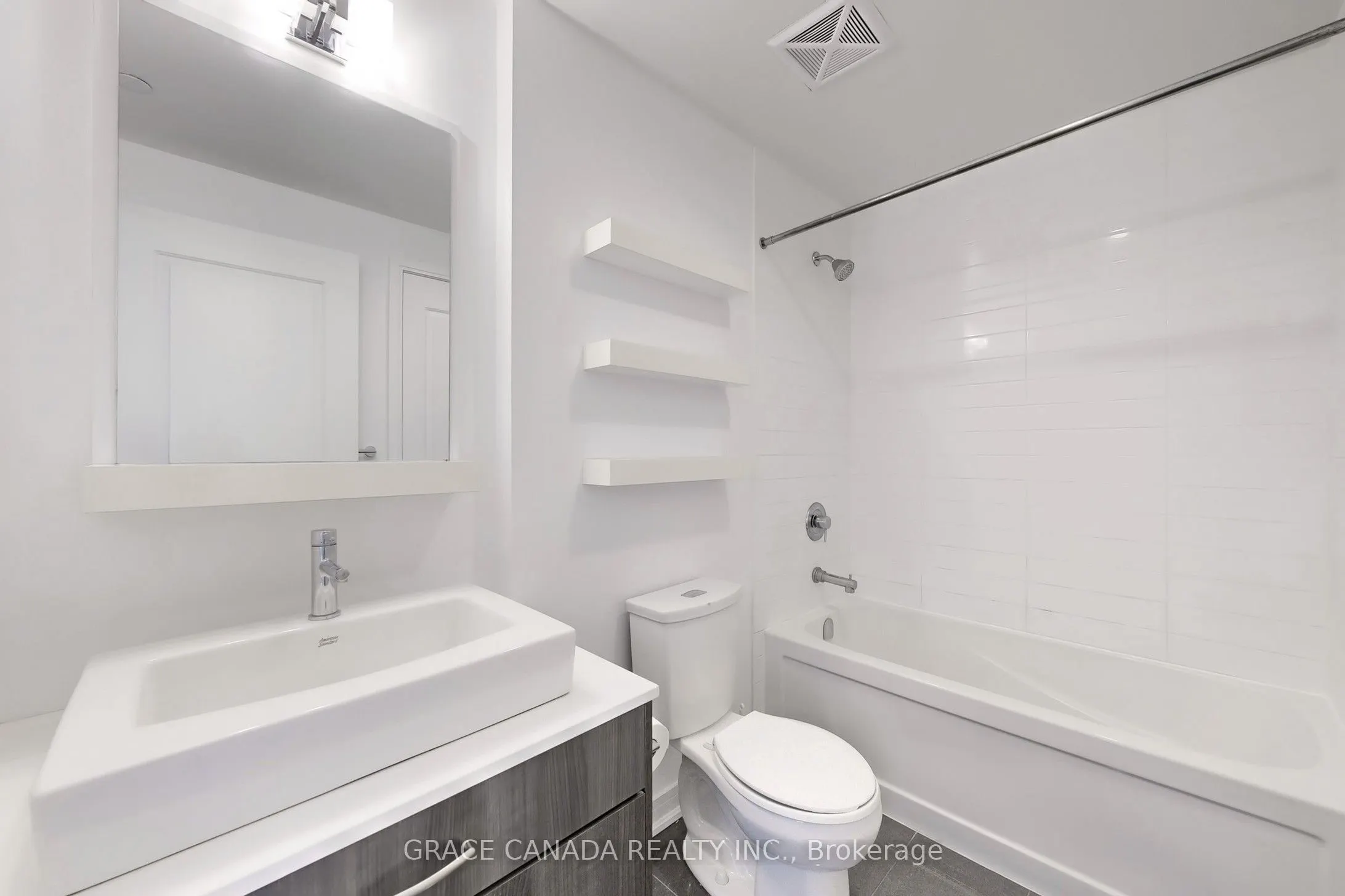 9205 Yonge Street, #409