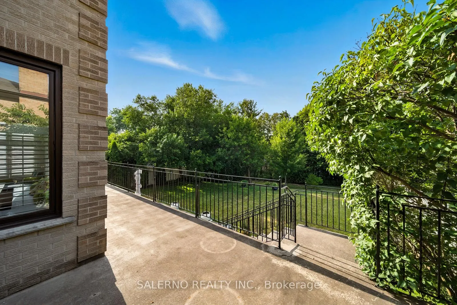 32 Donna Mae Crescent