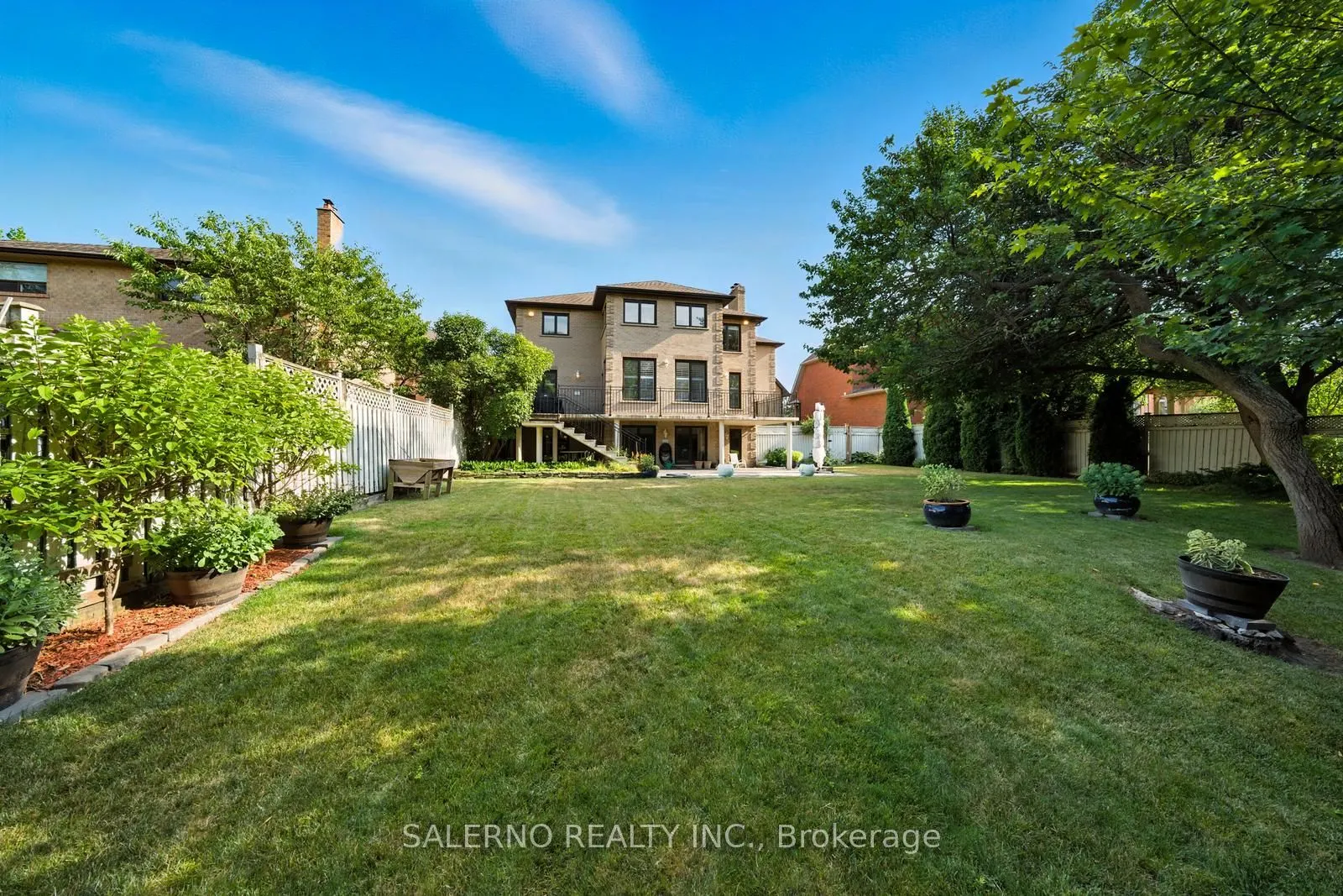 32 Donna Mae Crescent