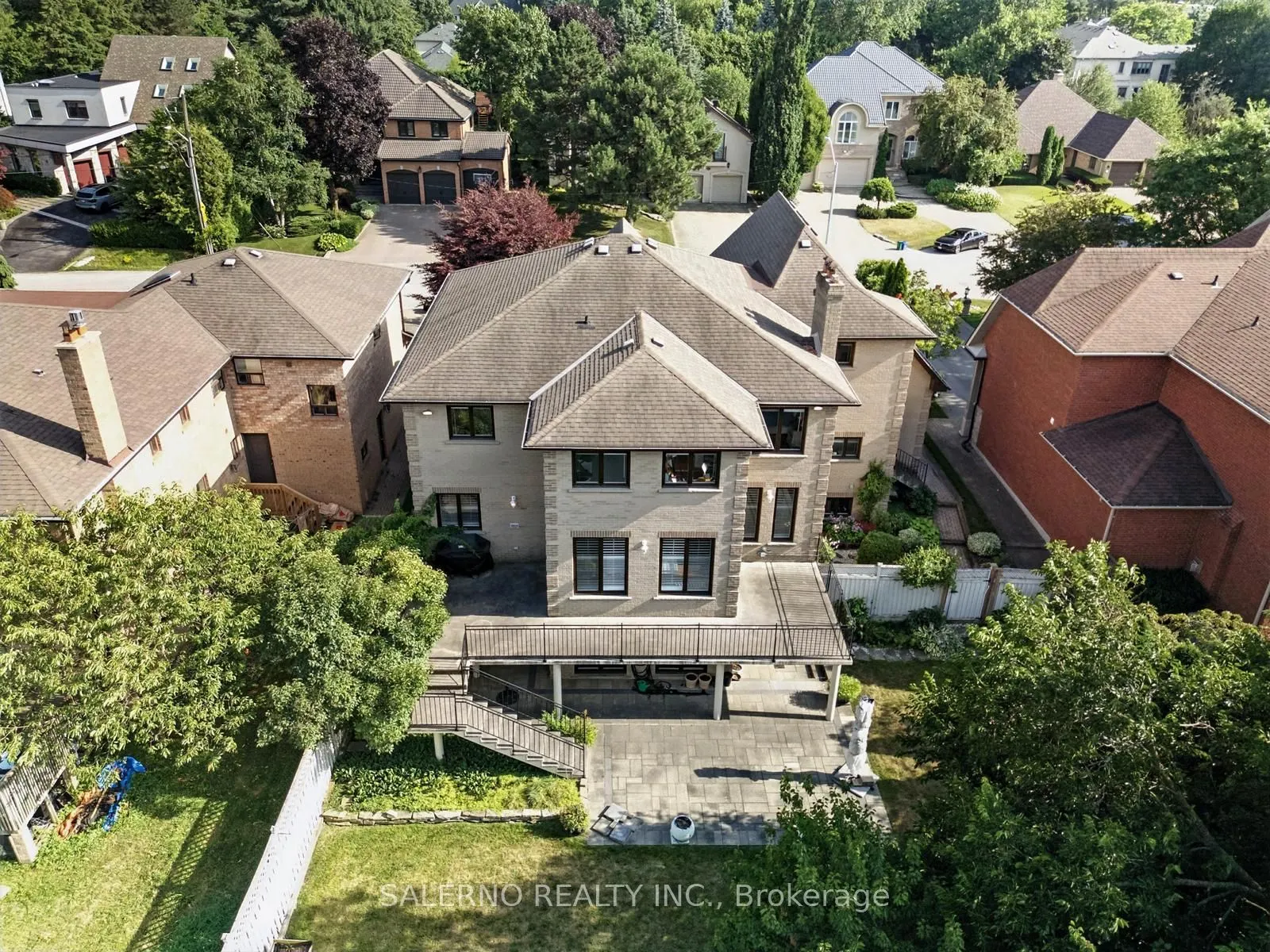 32 Donna Mae Crescent