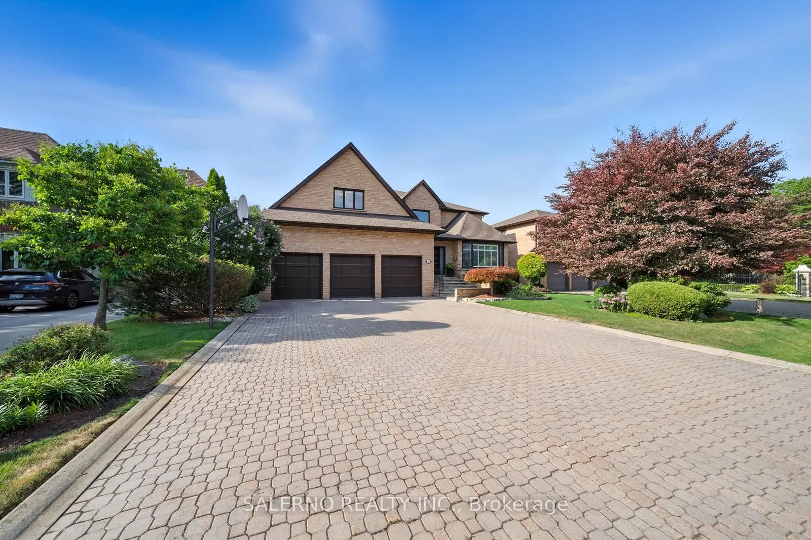 32 Donna Mae Crescent