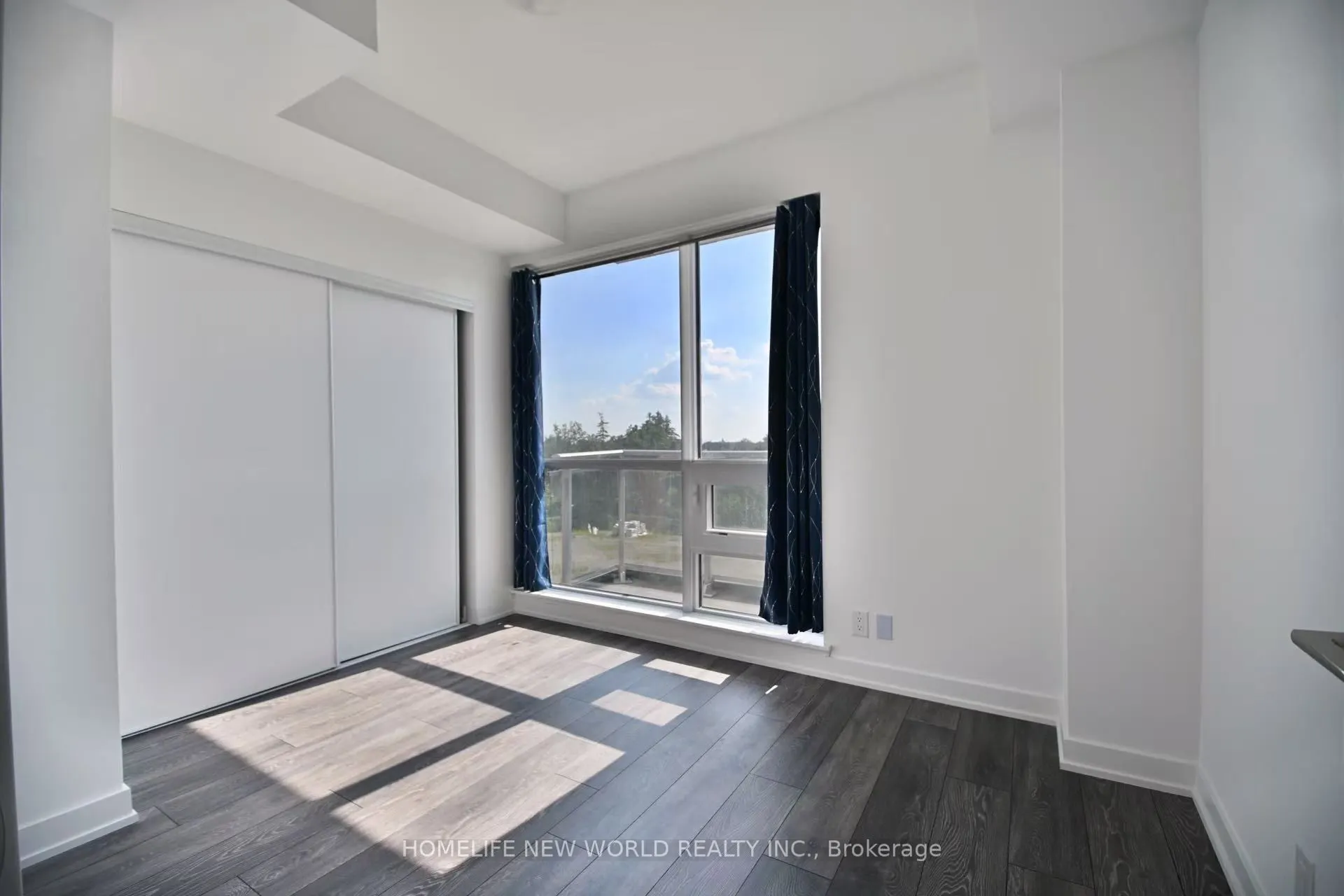8888 Yonge Street, #311