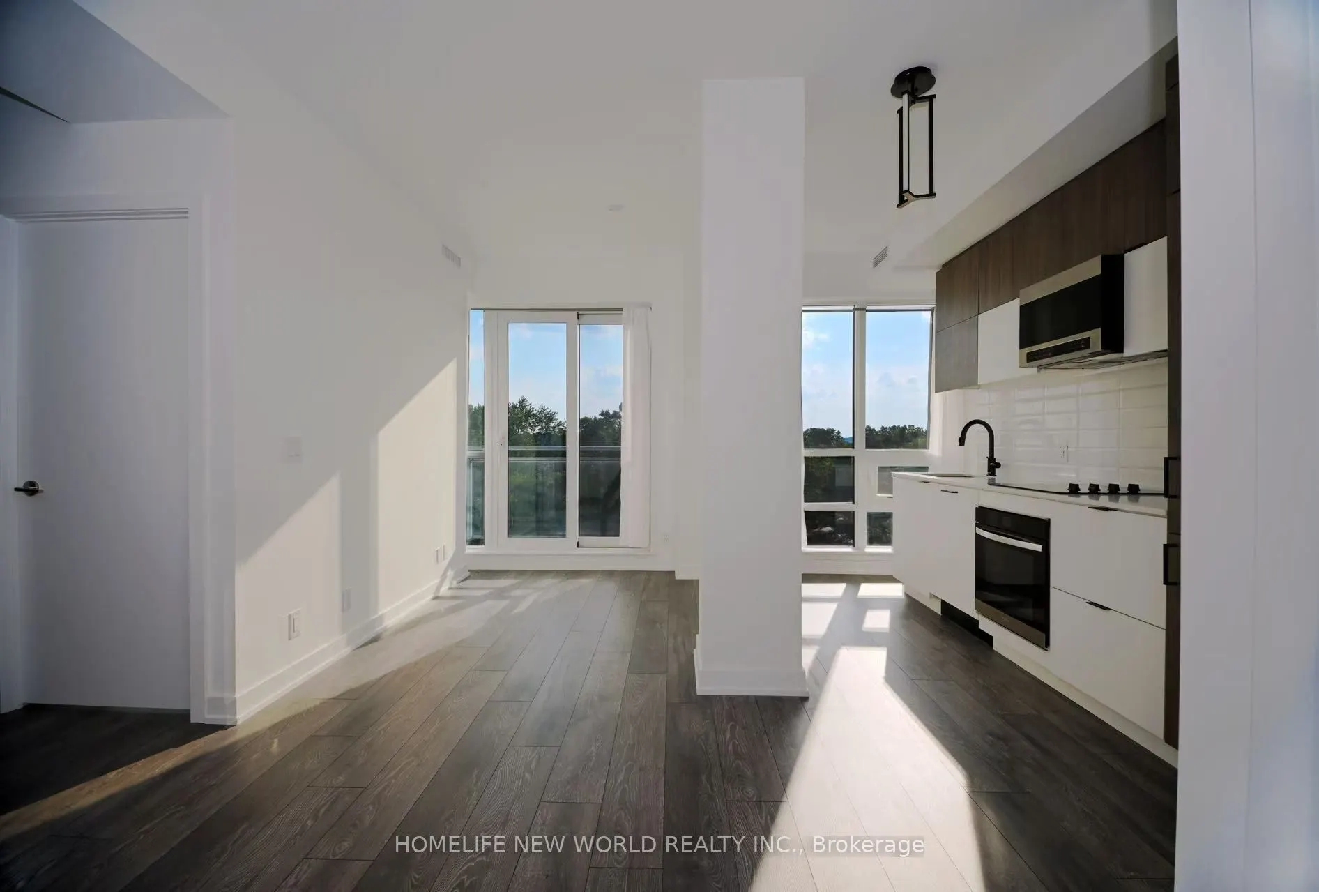 8888 Yonge Street, #311