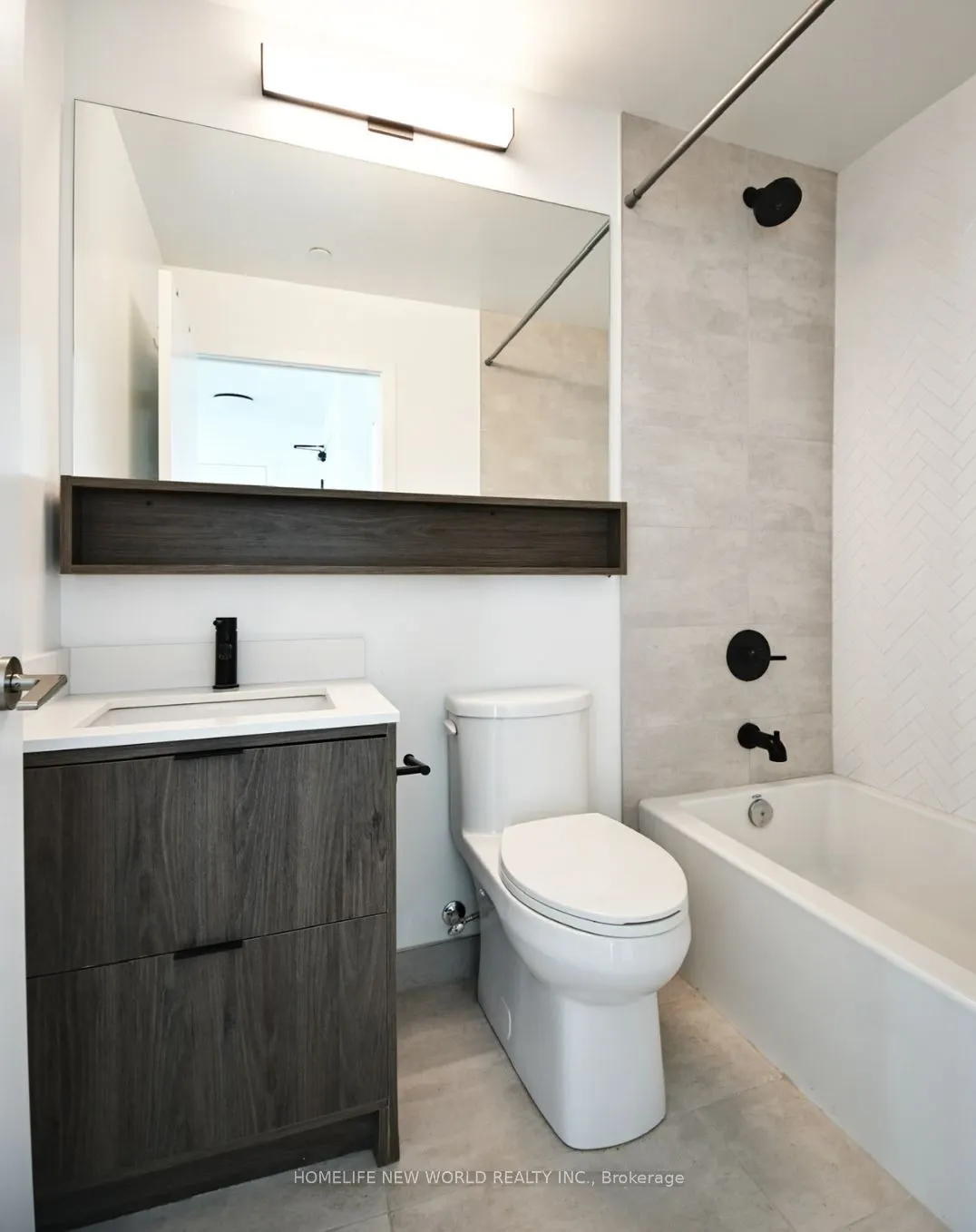 8888 Yonge Street, #311