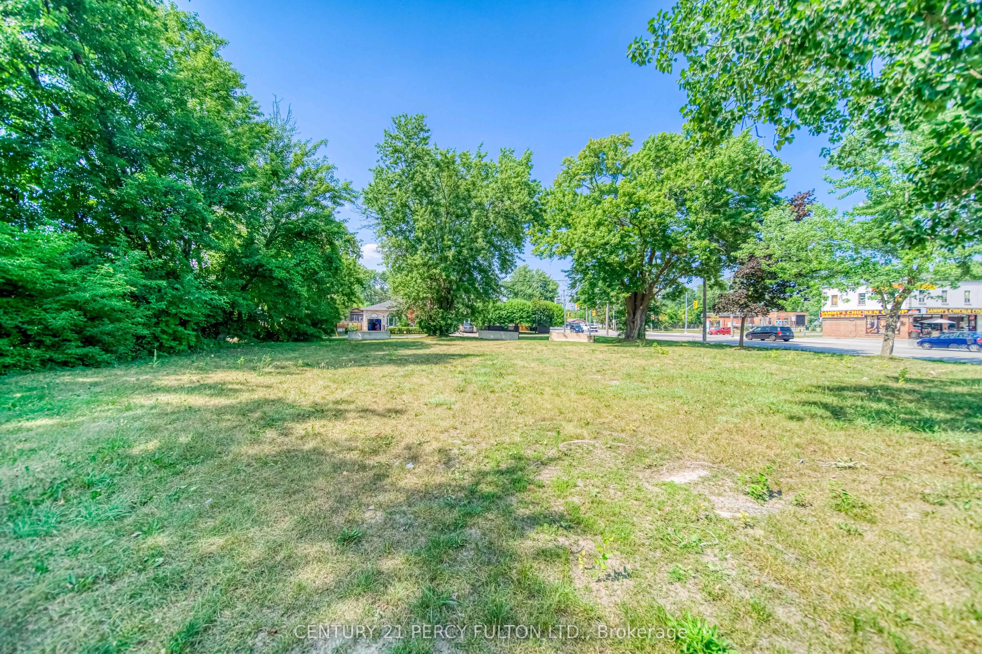 263 Cameron Crescent