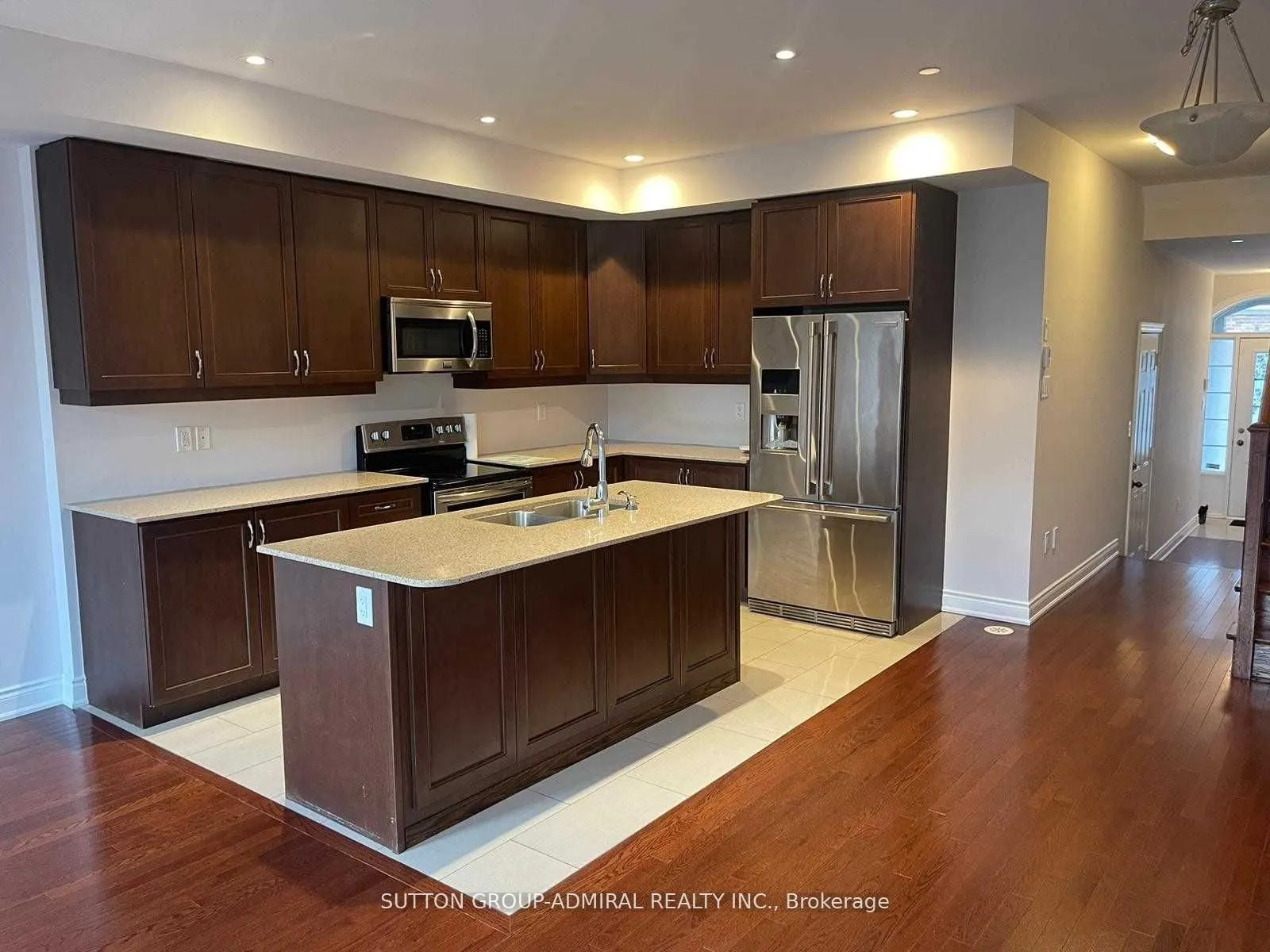 1331 Major Mackenzie Drive, #102