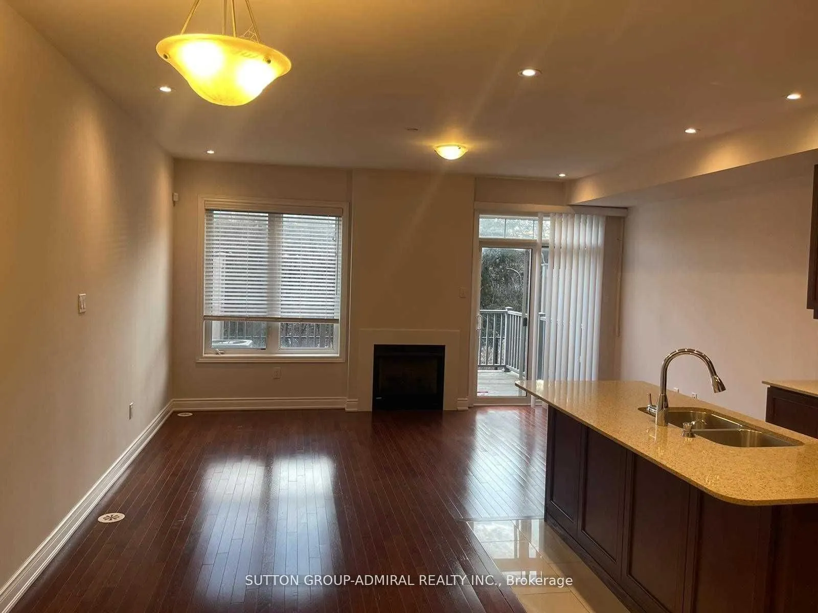 1331 Major Mackenzie Drive, #102