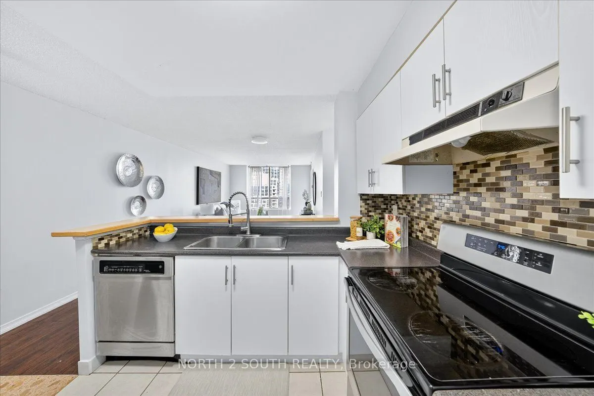29 Northern Hts Drive, #916