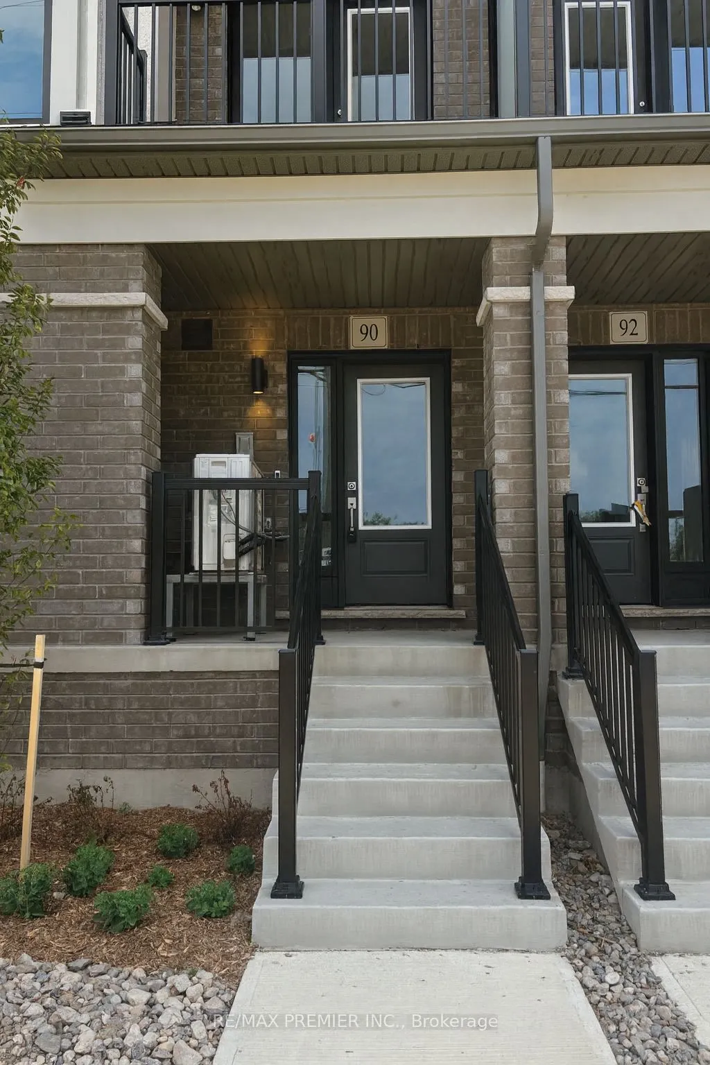 90 Matawin Lane, #90