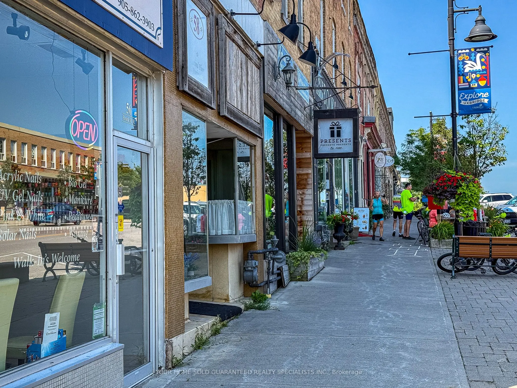 24 Toronto Street N
