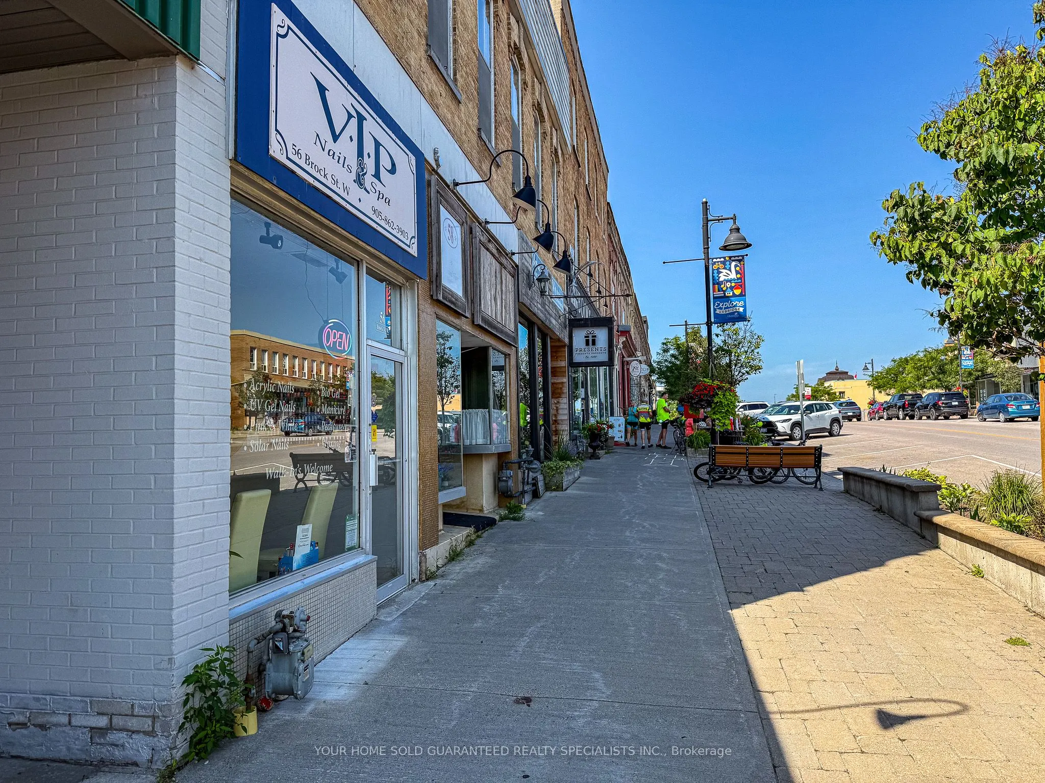 24 Toronto Street N