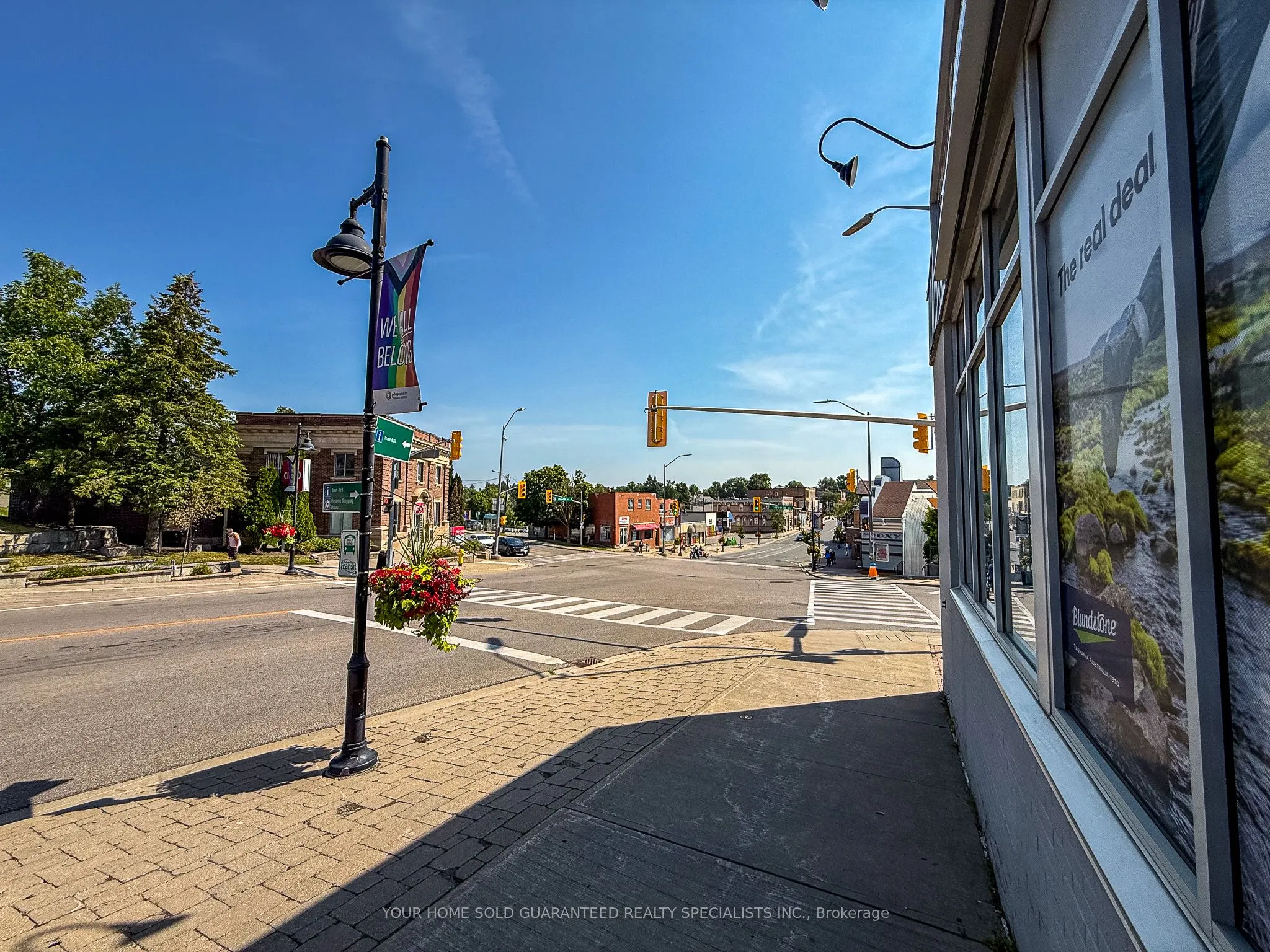 24 Toronto Street N