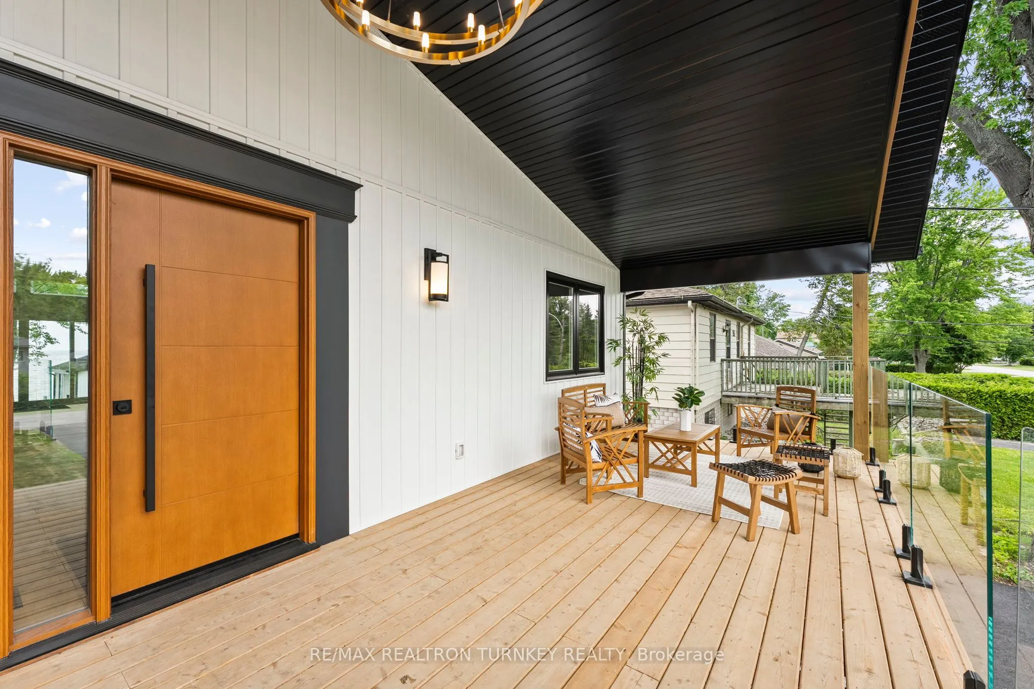 156 Holmes Point Road