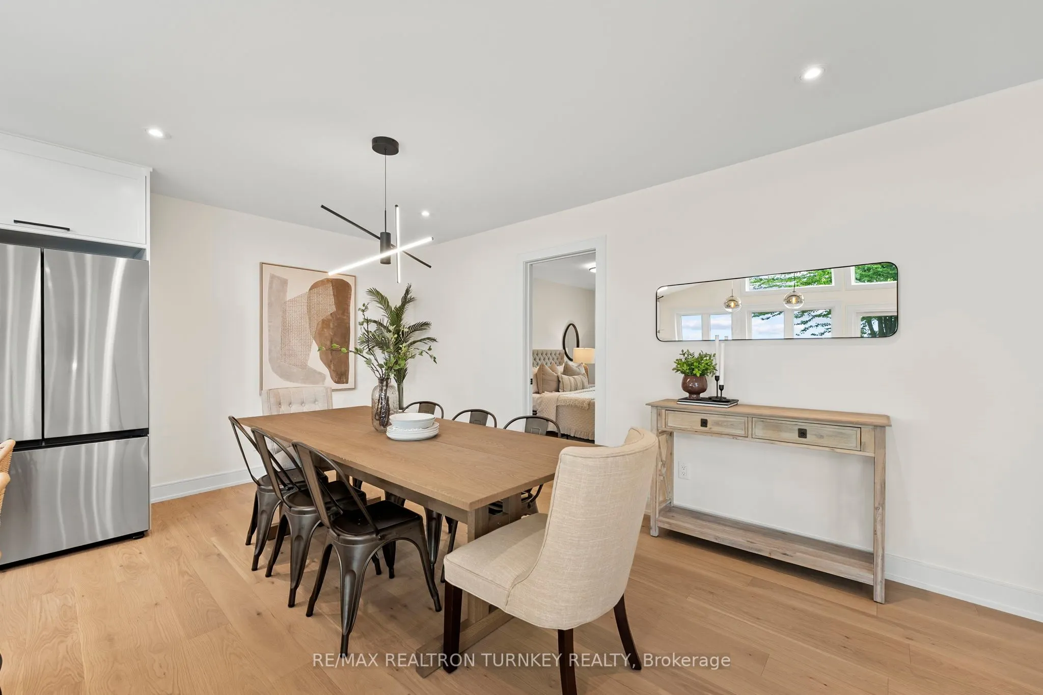 156 Holmes Point Road