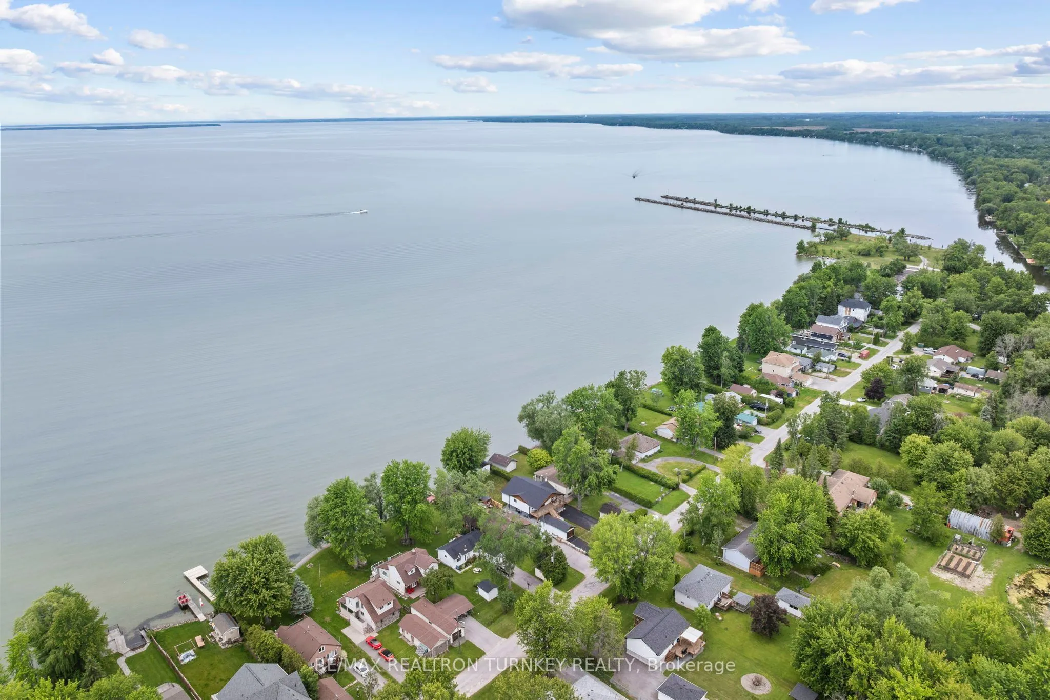 156 Holmes Point Road