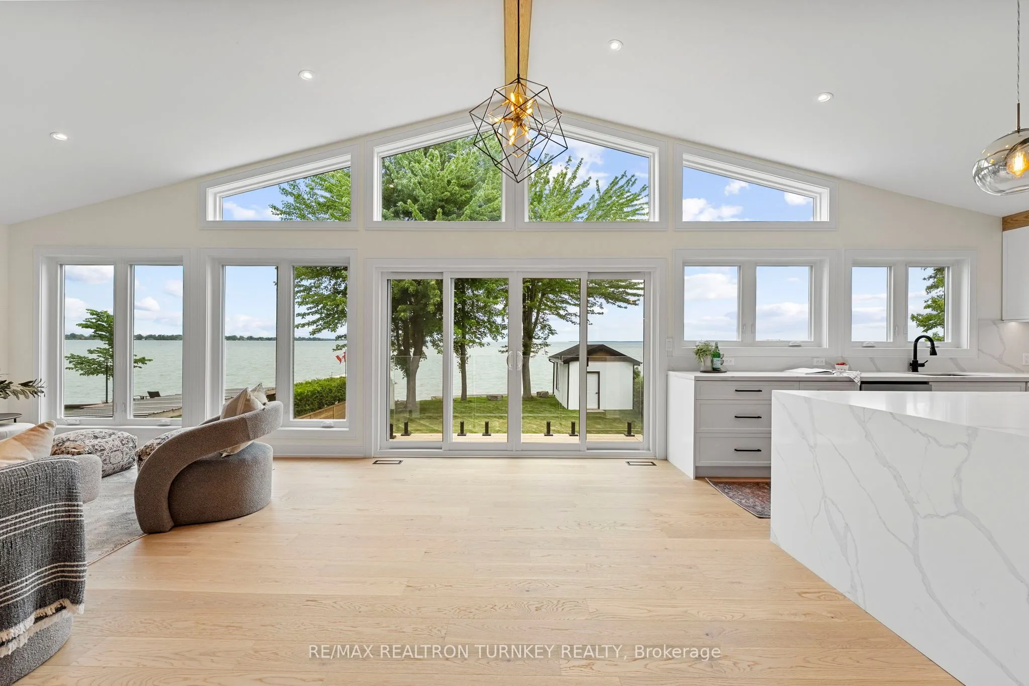 156 Holmes Point Road