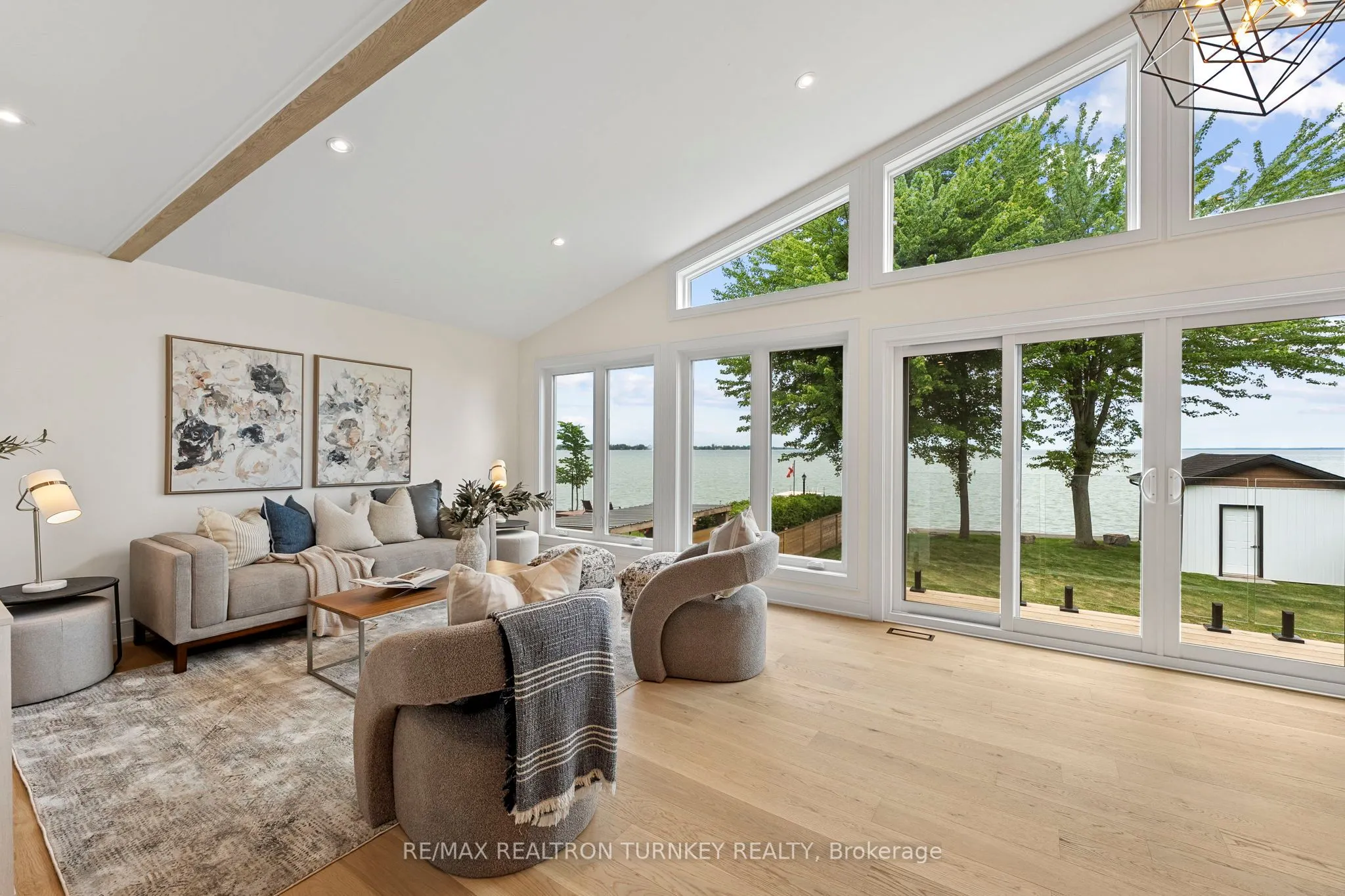 156 Holmes Point Road