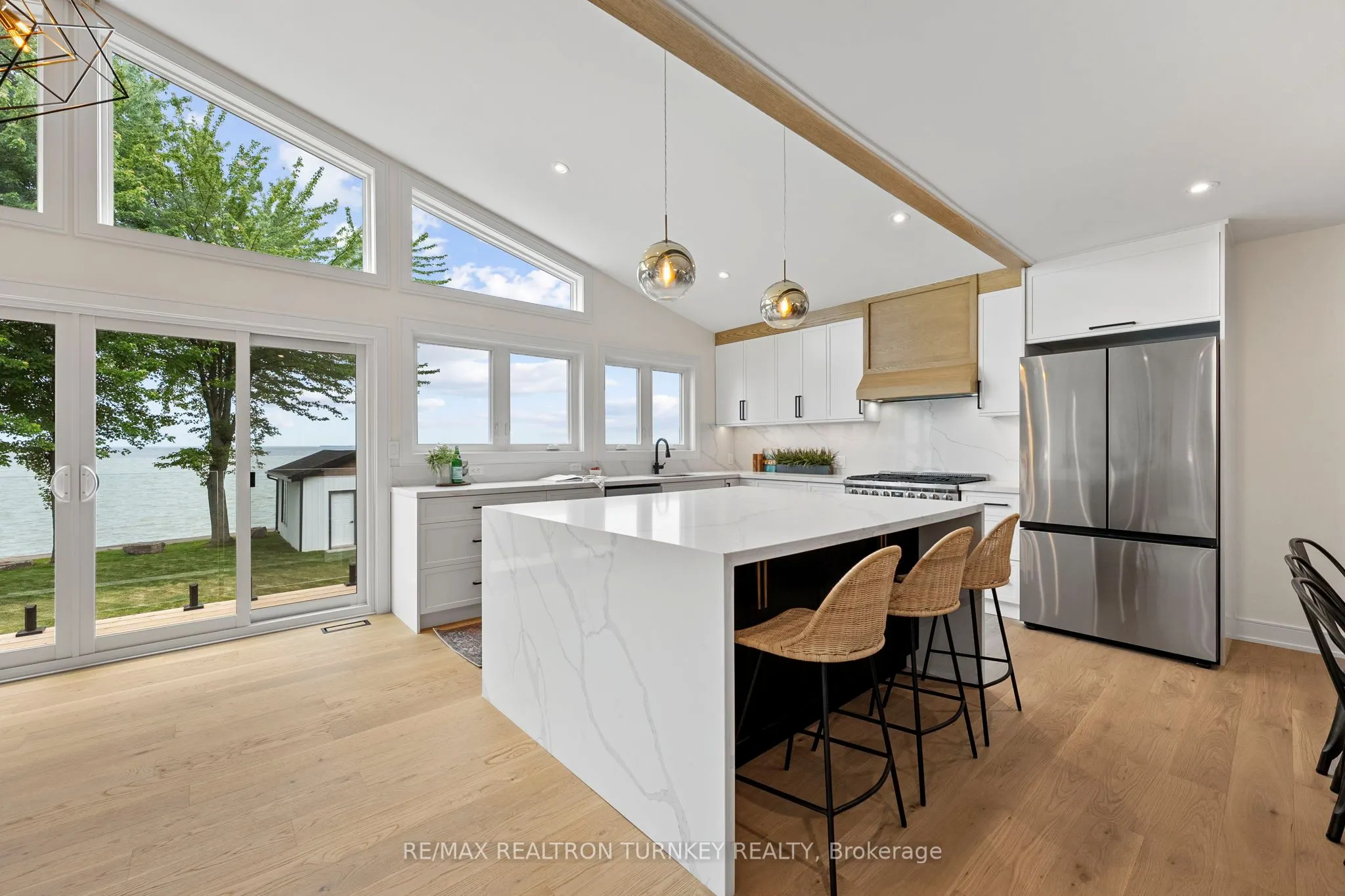 156 Holmes Point Road