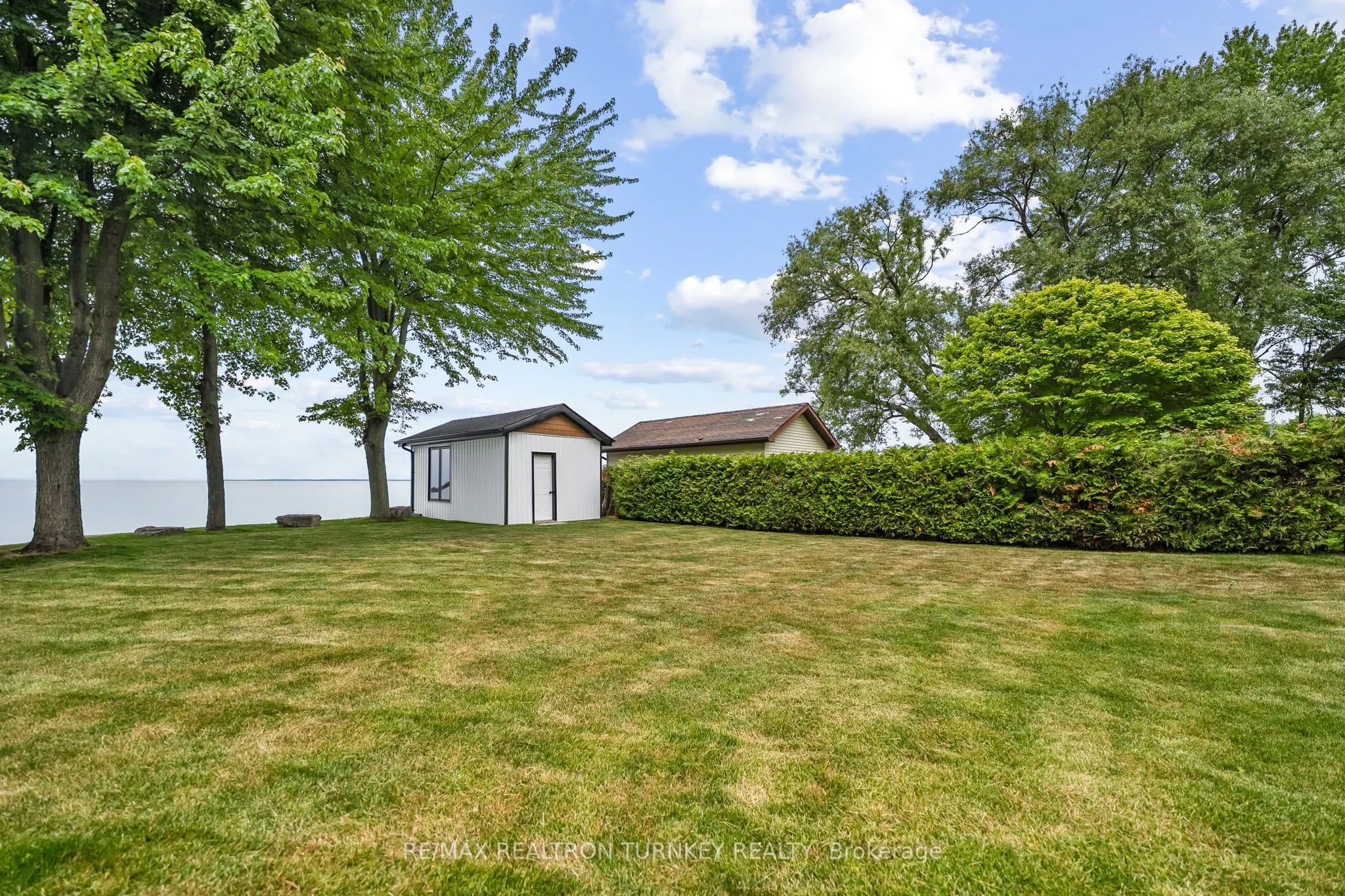 156 Holmes Point Road
