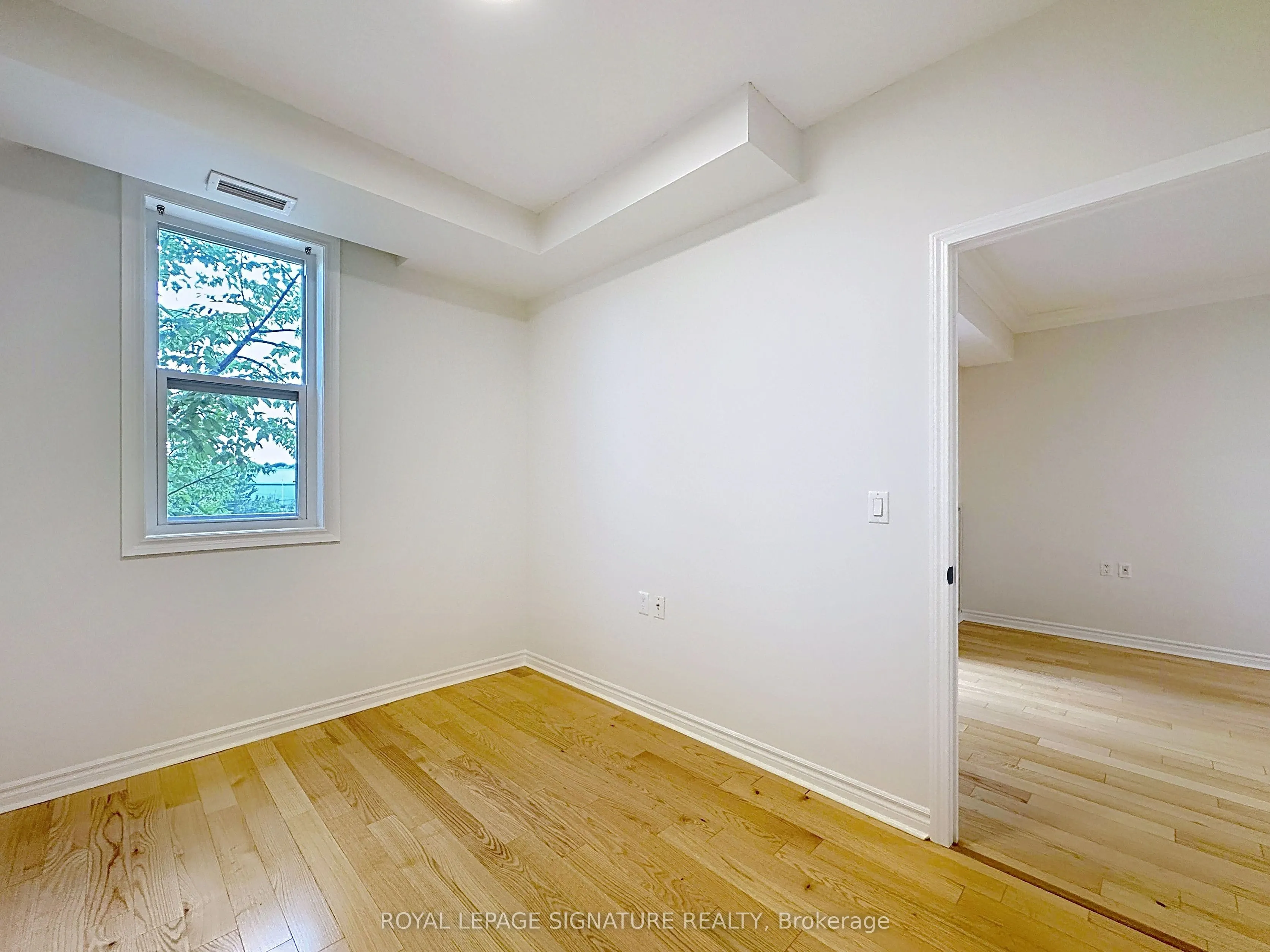 15450 Yonge Street, #210