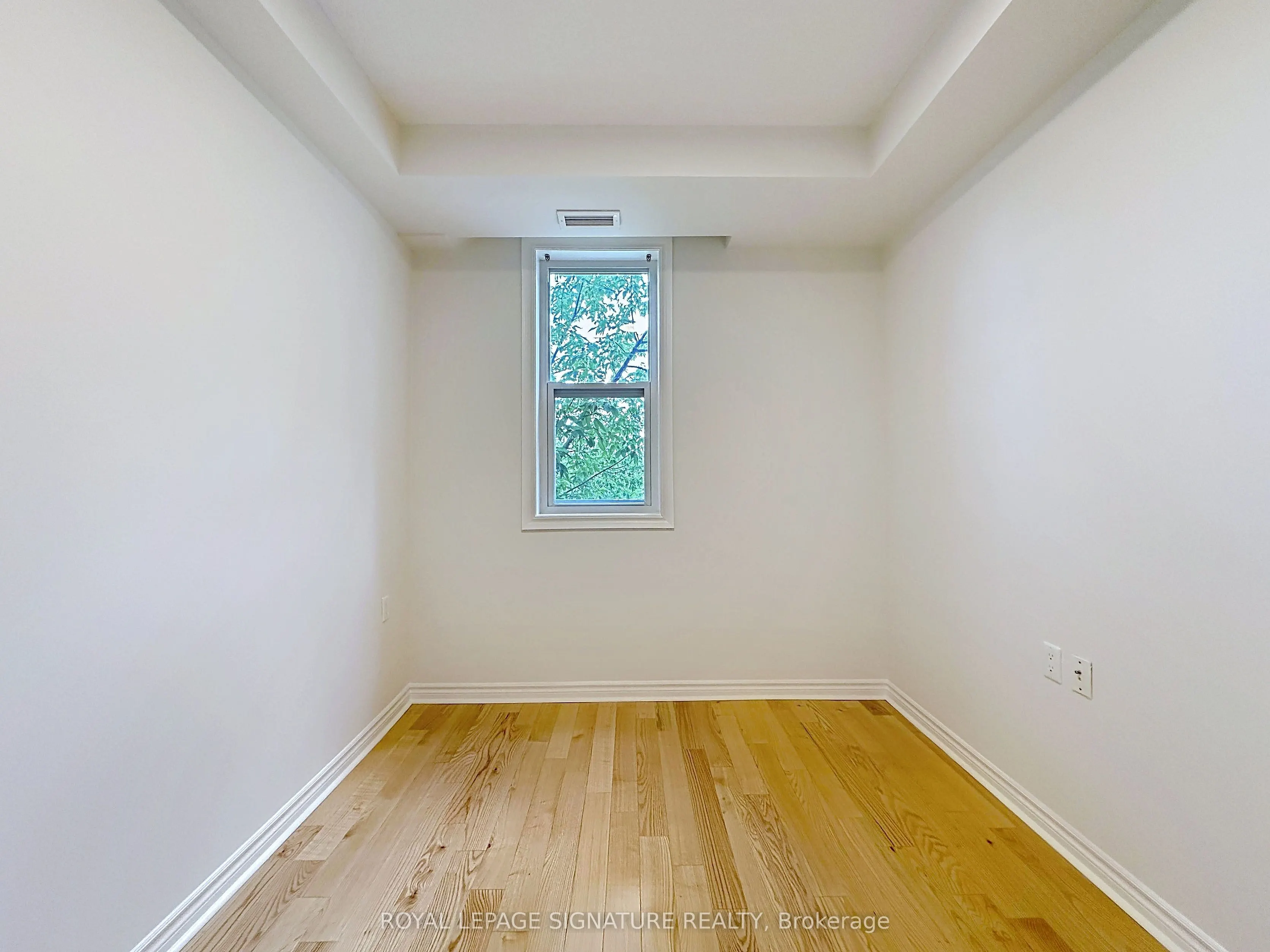 15450 Yonge Street, #210