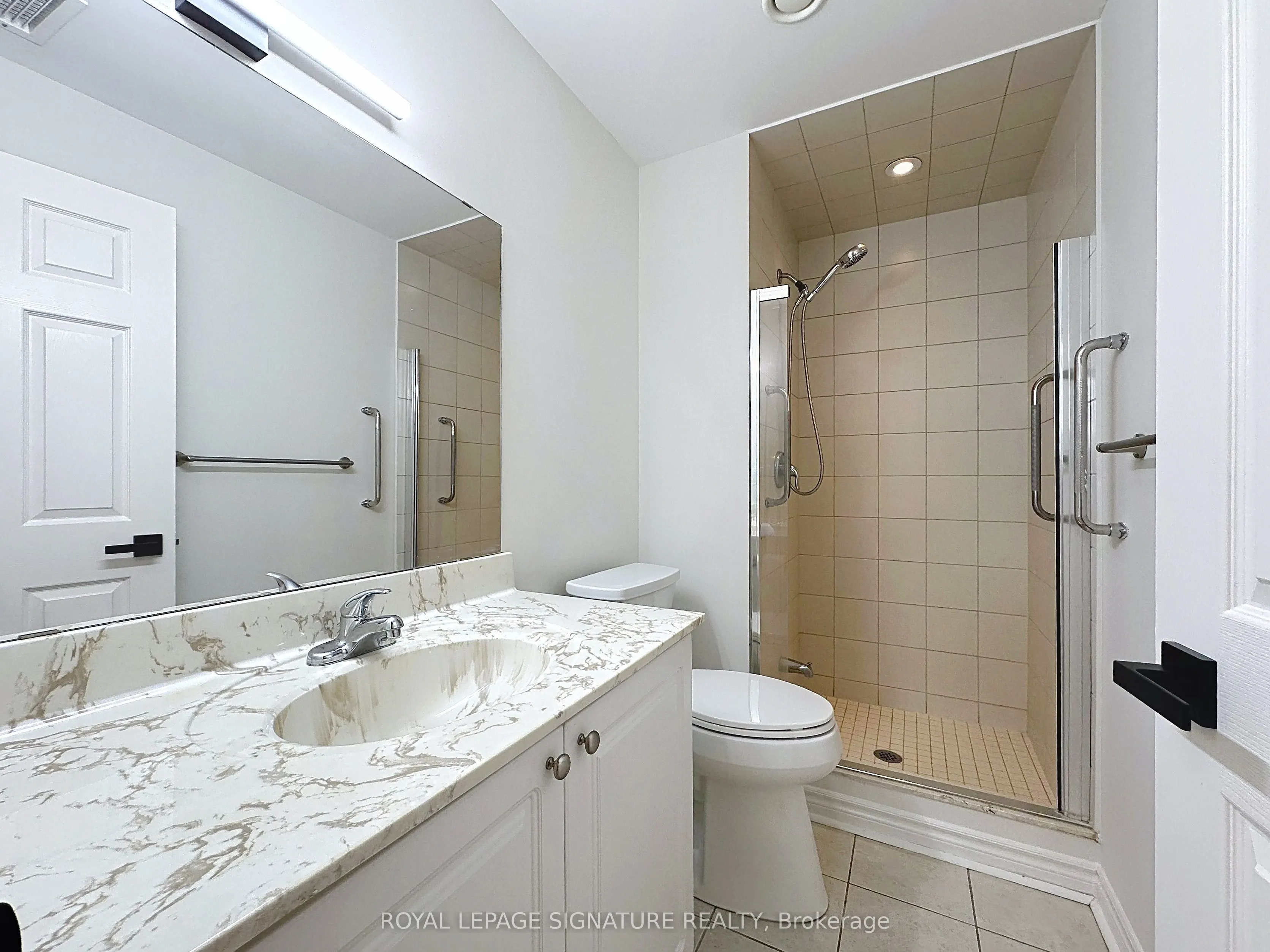 15450 Yonge Street, #210