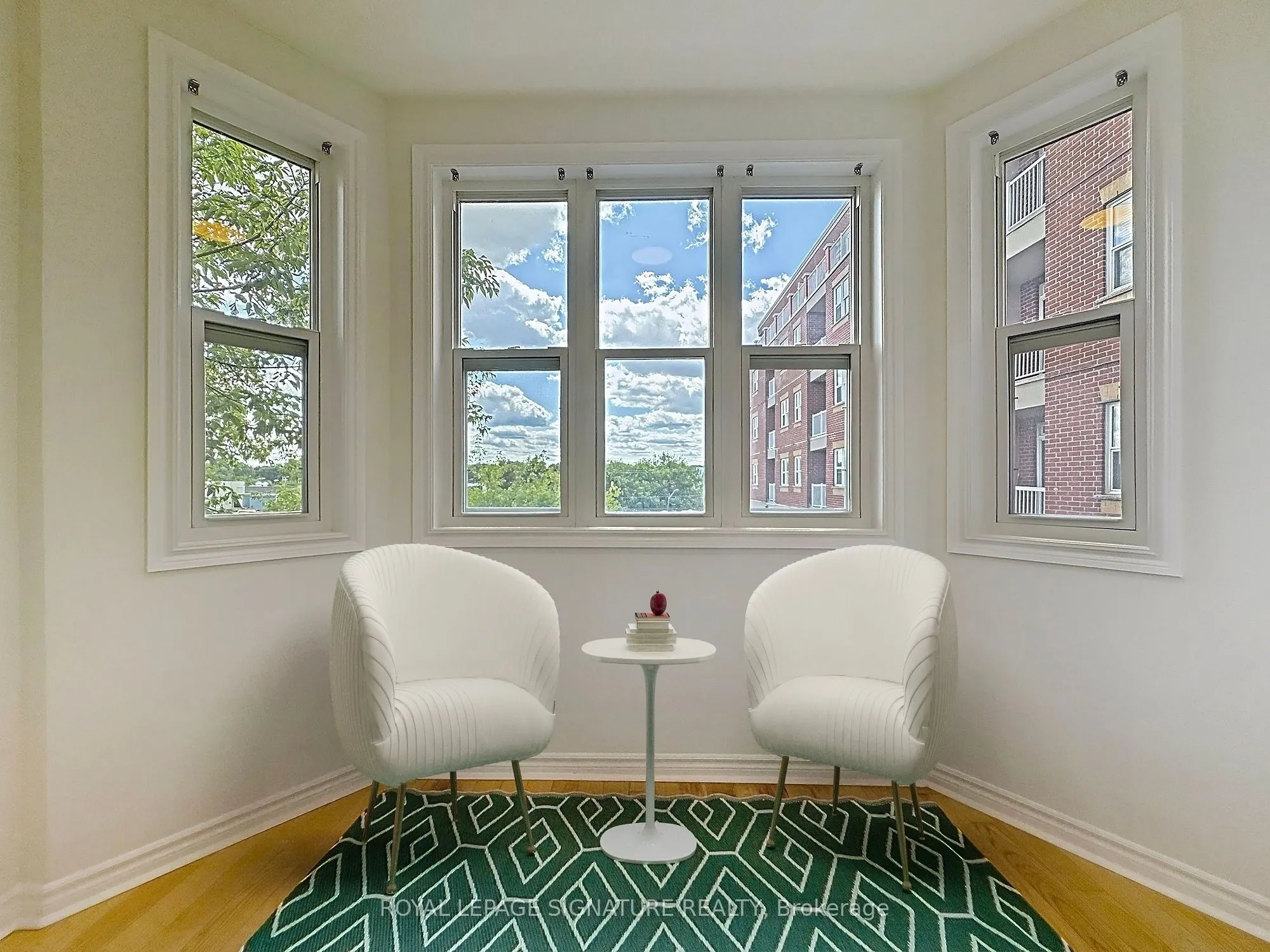 15450 Yonge Street, #210