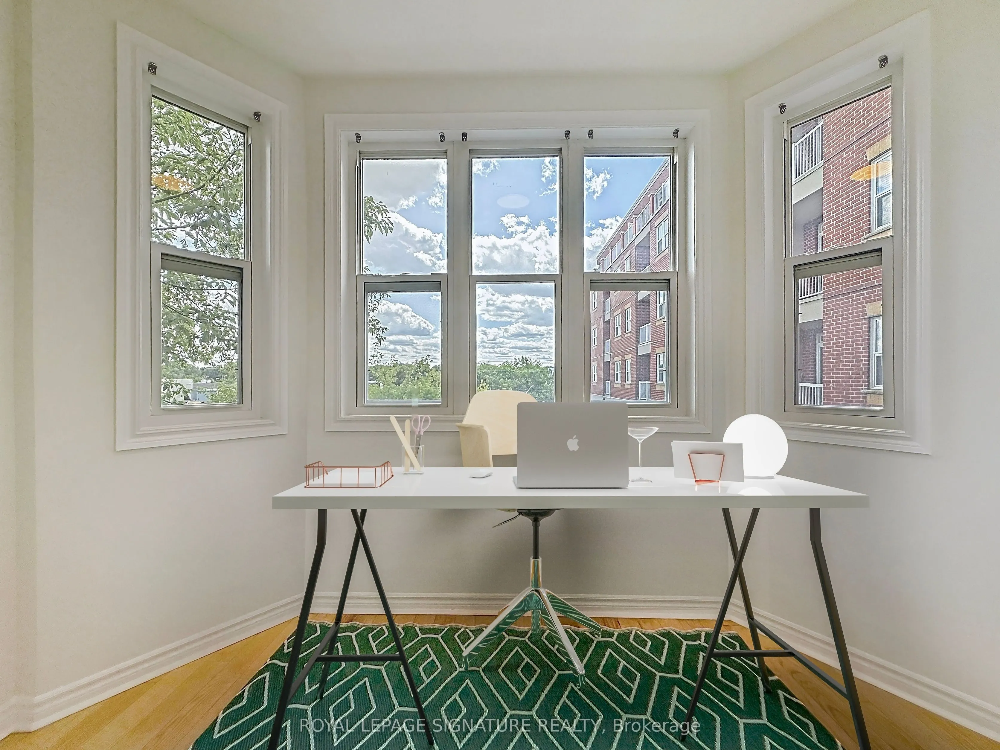 15450 Yonge Street, #210