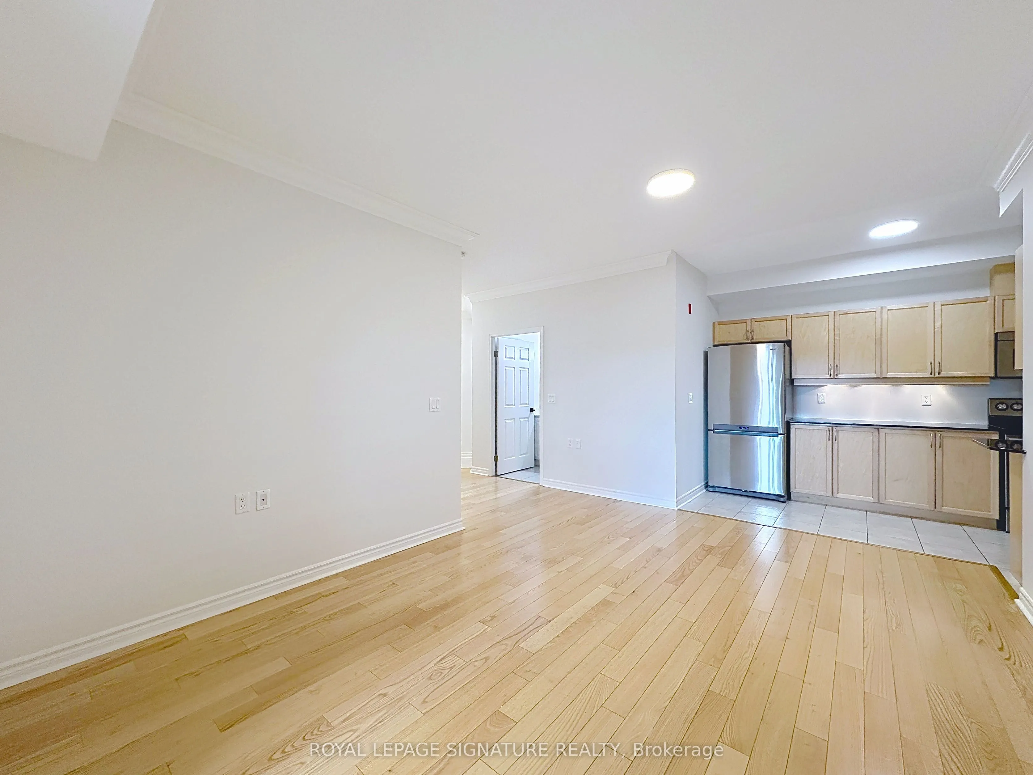 15450 Yonge Street, #210