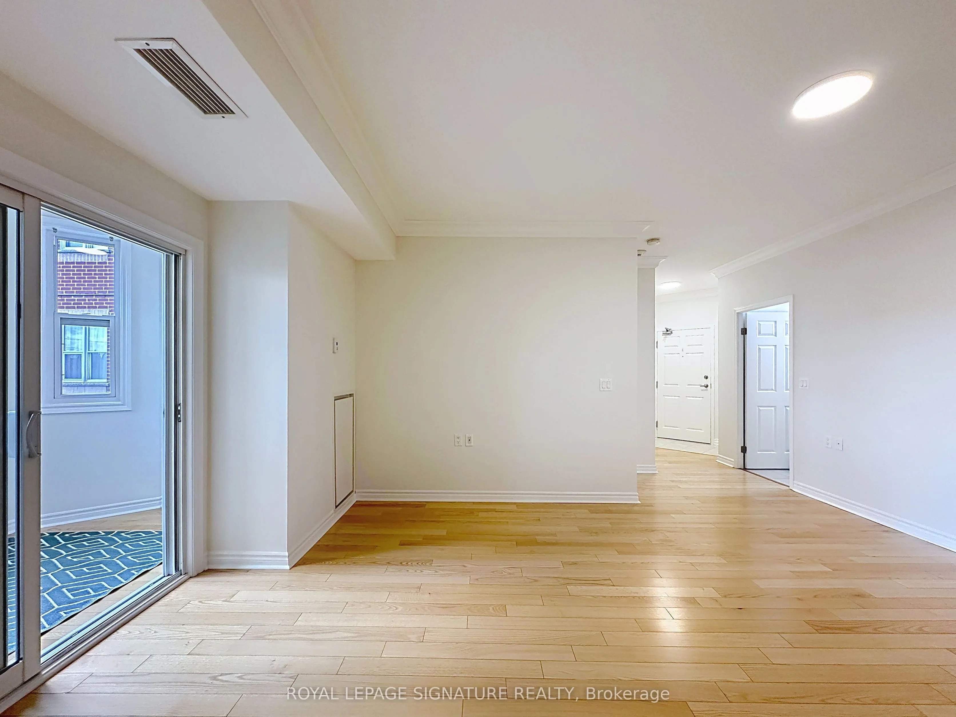 15450 Yonge Street, #210