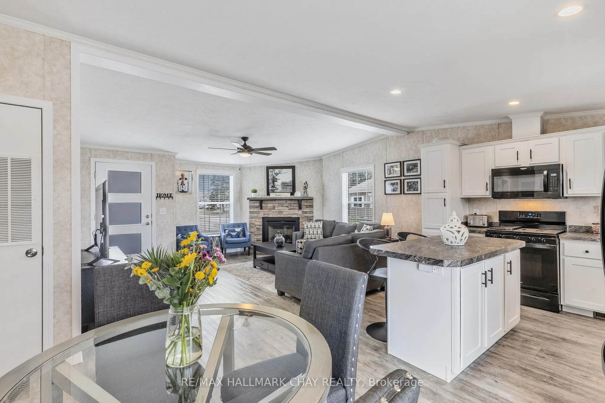 16 Comforts Cove