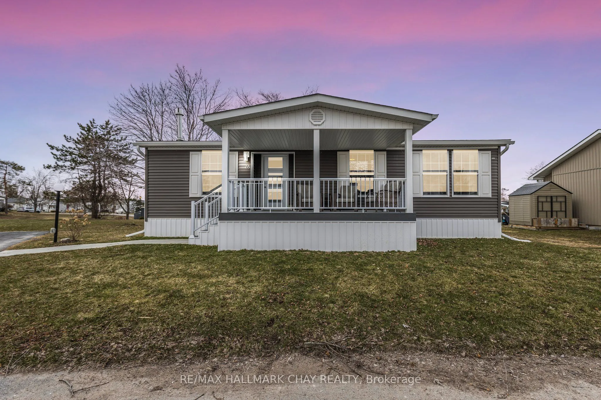 16 Comforts Cove