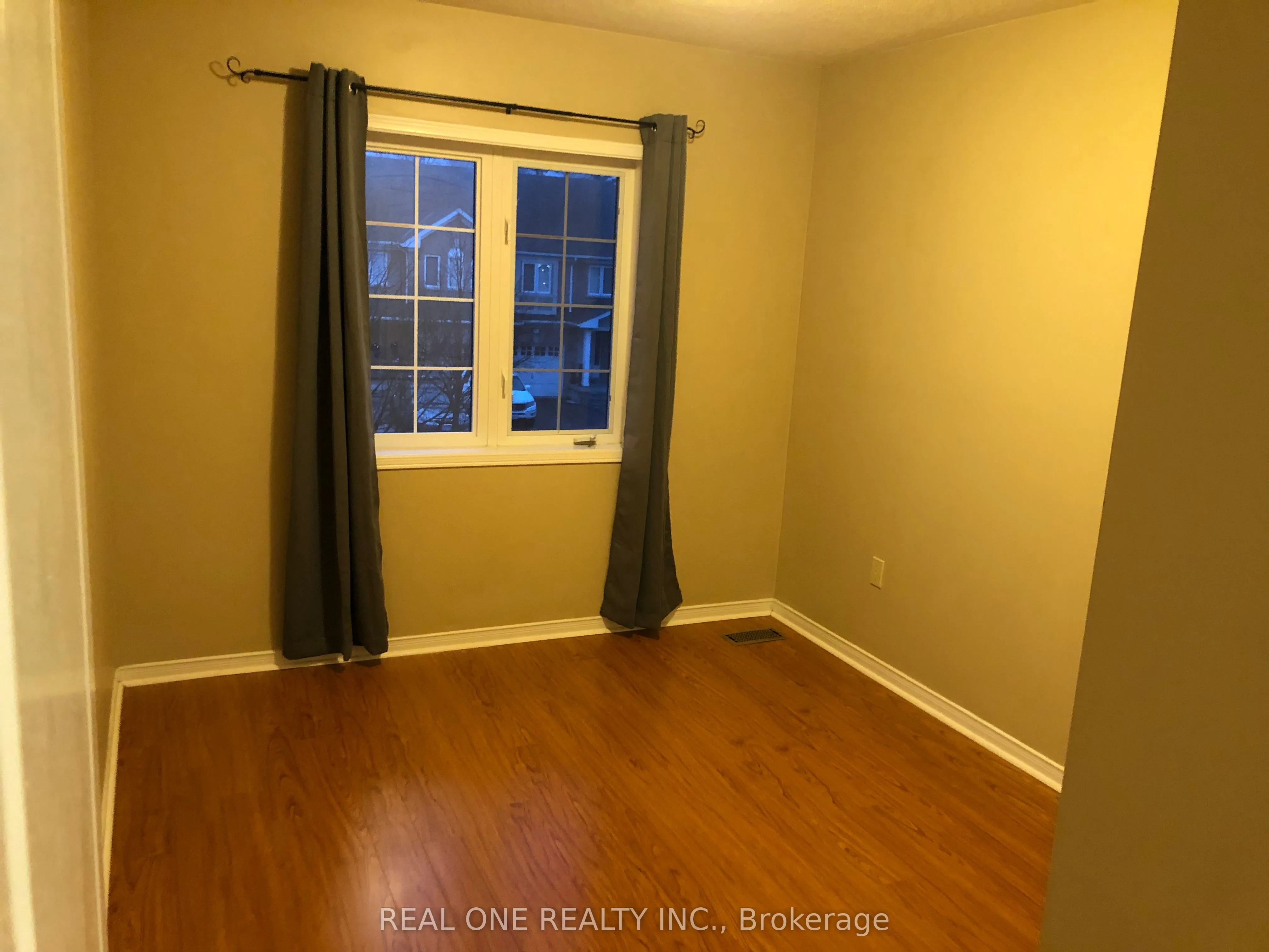 203 Banbrooke Crescent