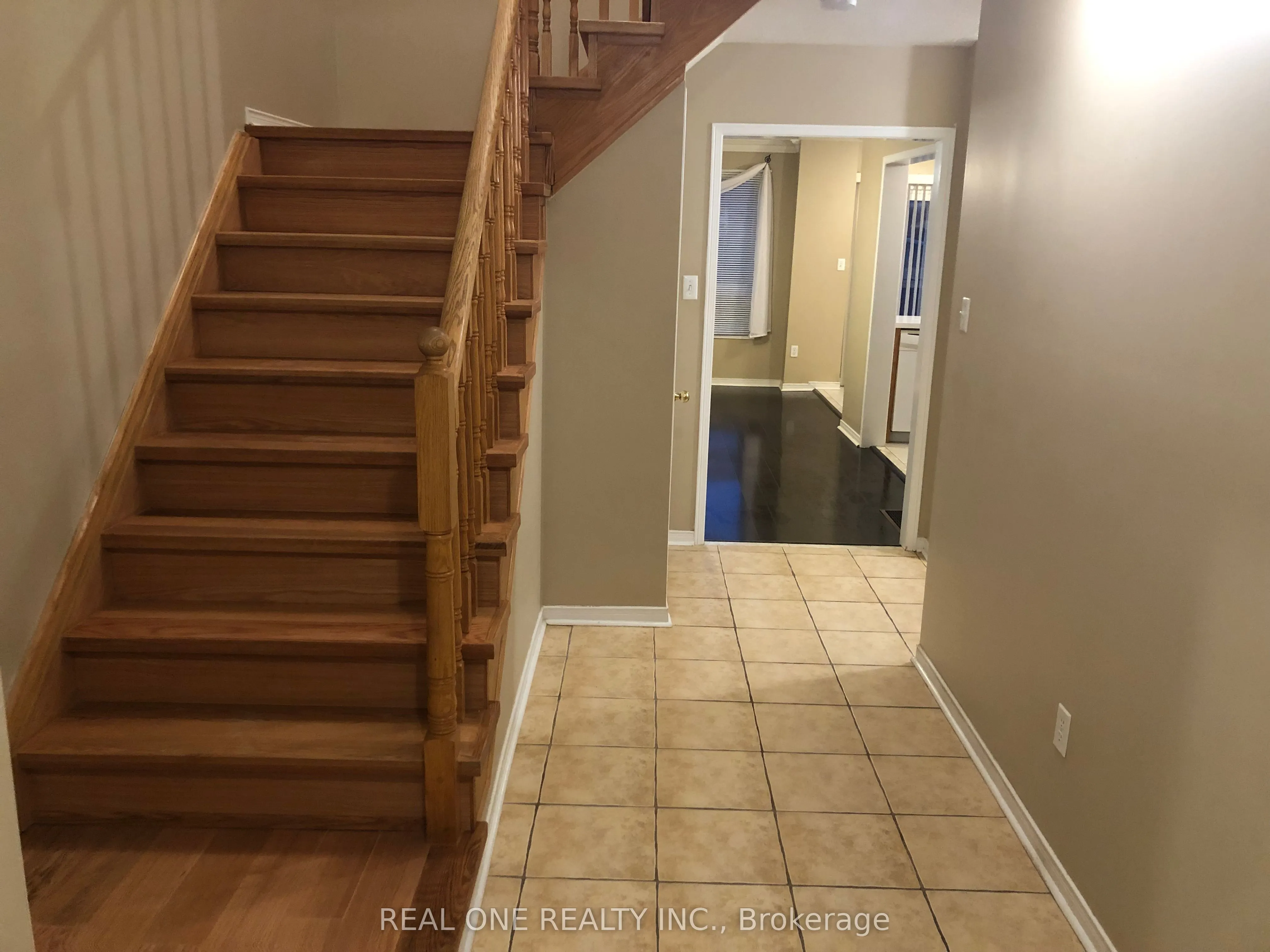 203 Banbrooke Crescent