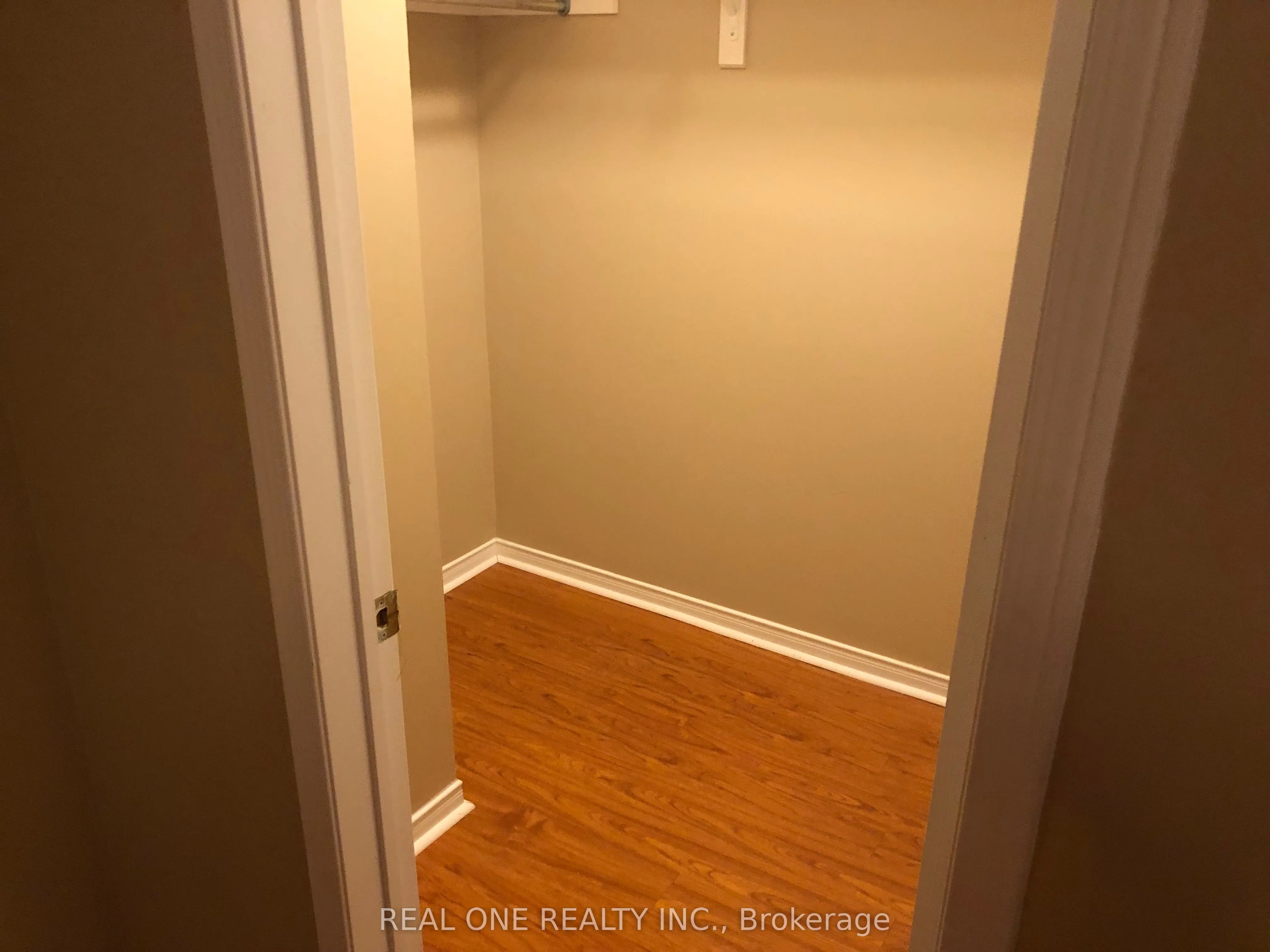 203 Banbrooke Crescent