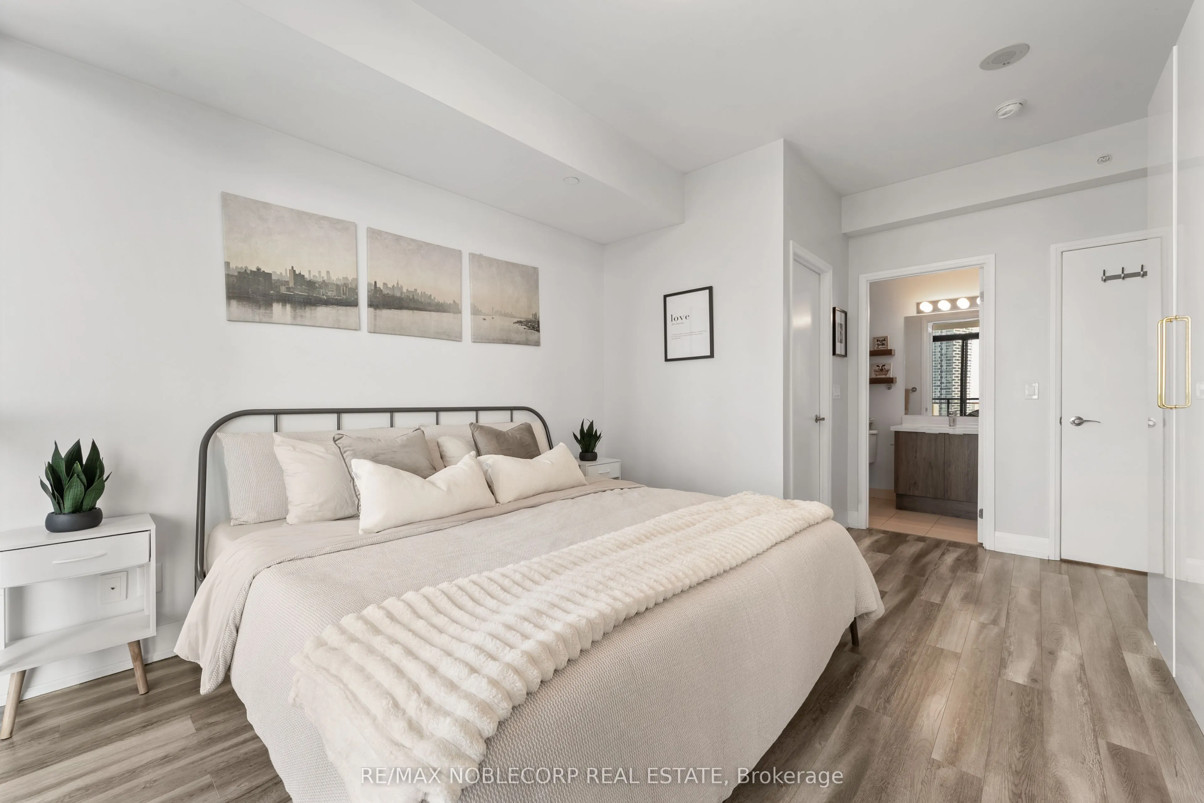 2910 Highway 7 Road, #1007